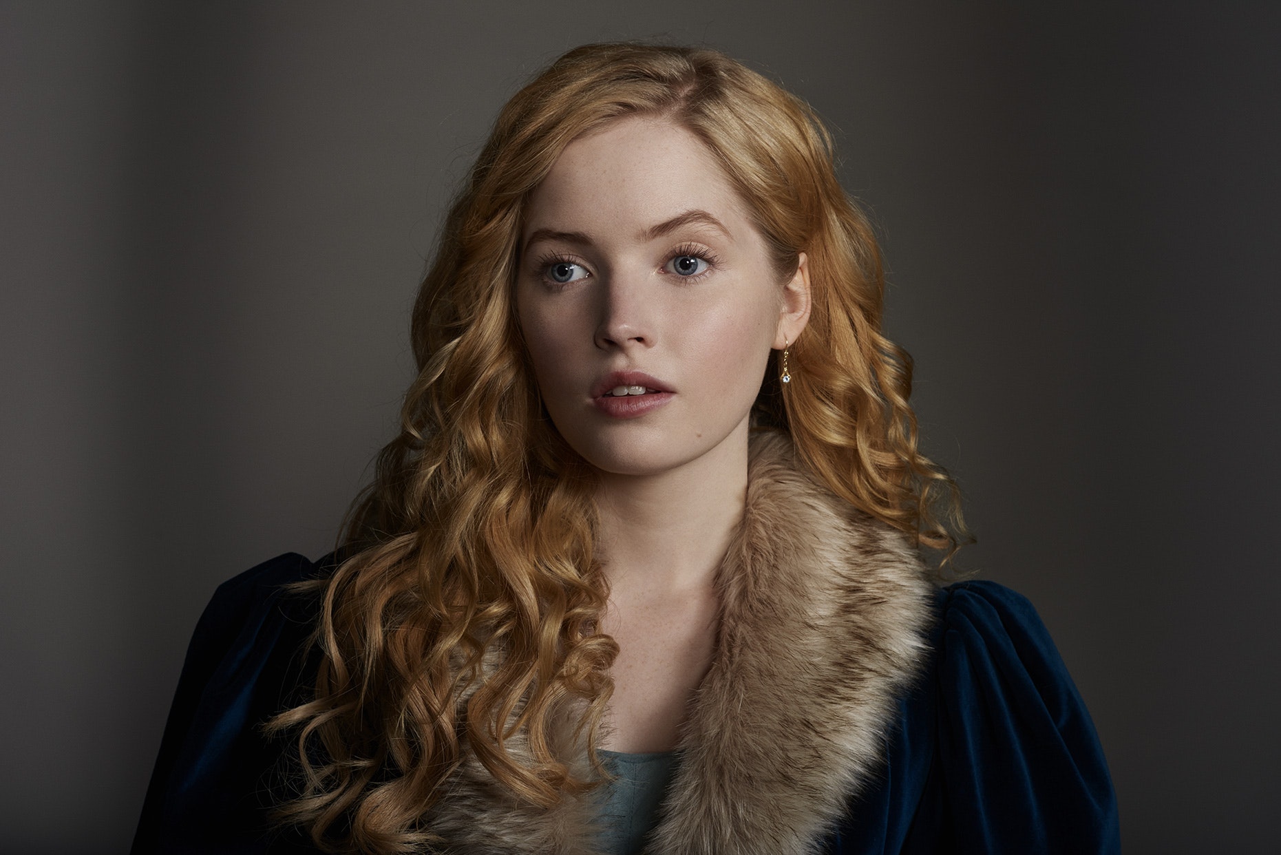 Ellie Bamber Actress 2020 Wallpapers