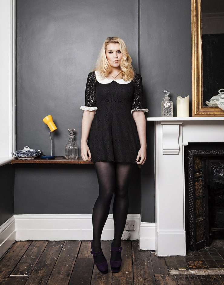 Emerald Fennell Wallpapers