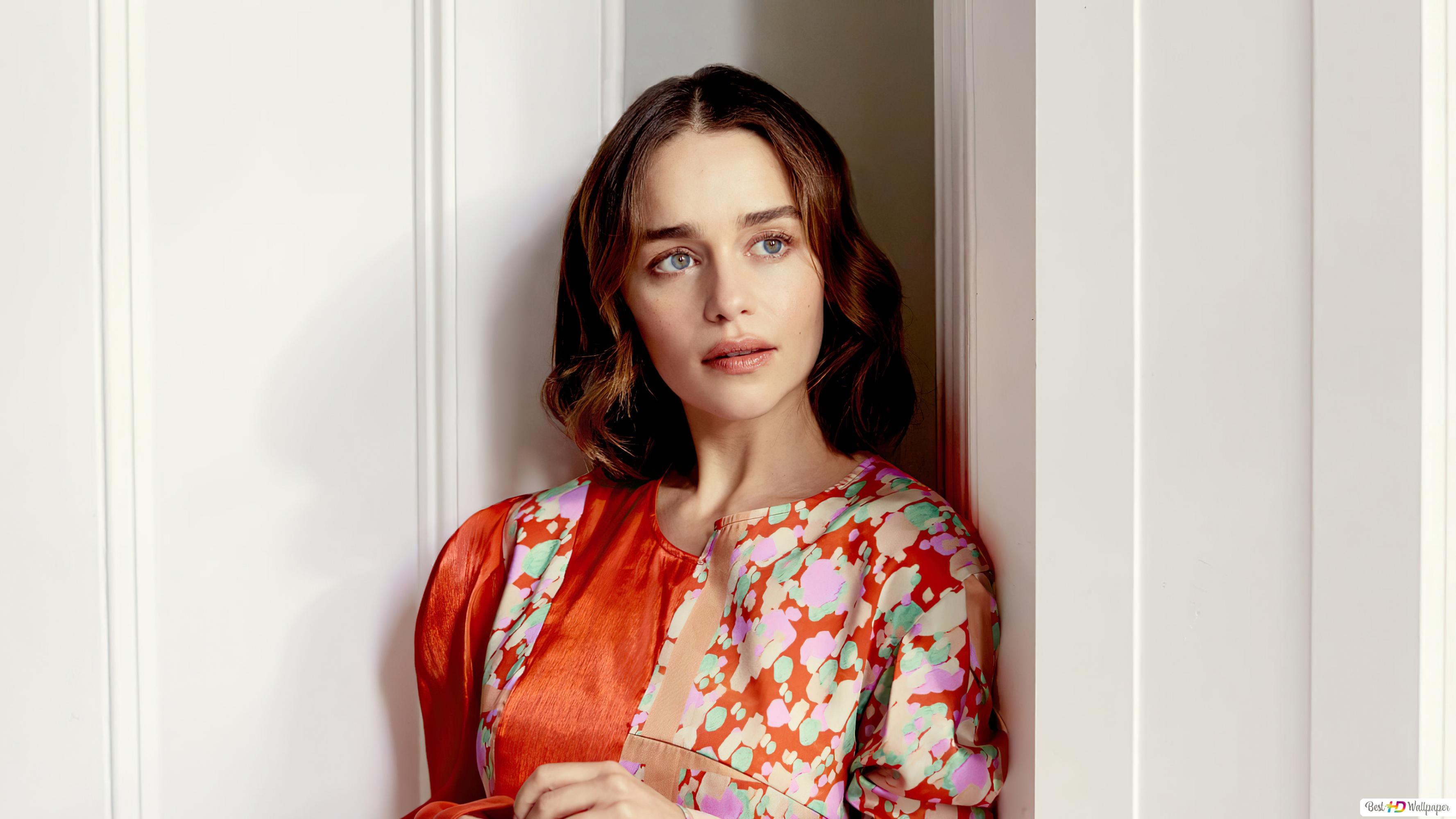 Emilia Clarke Brunette Look Wallpapers