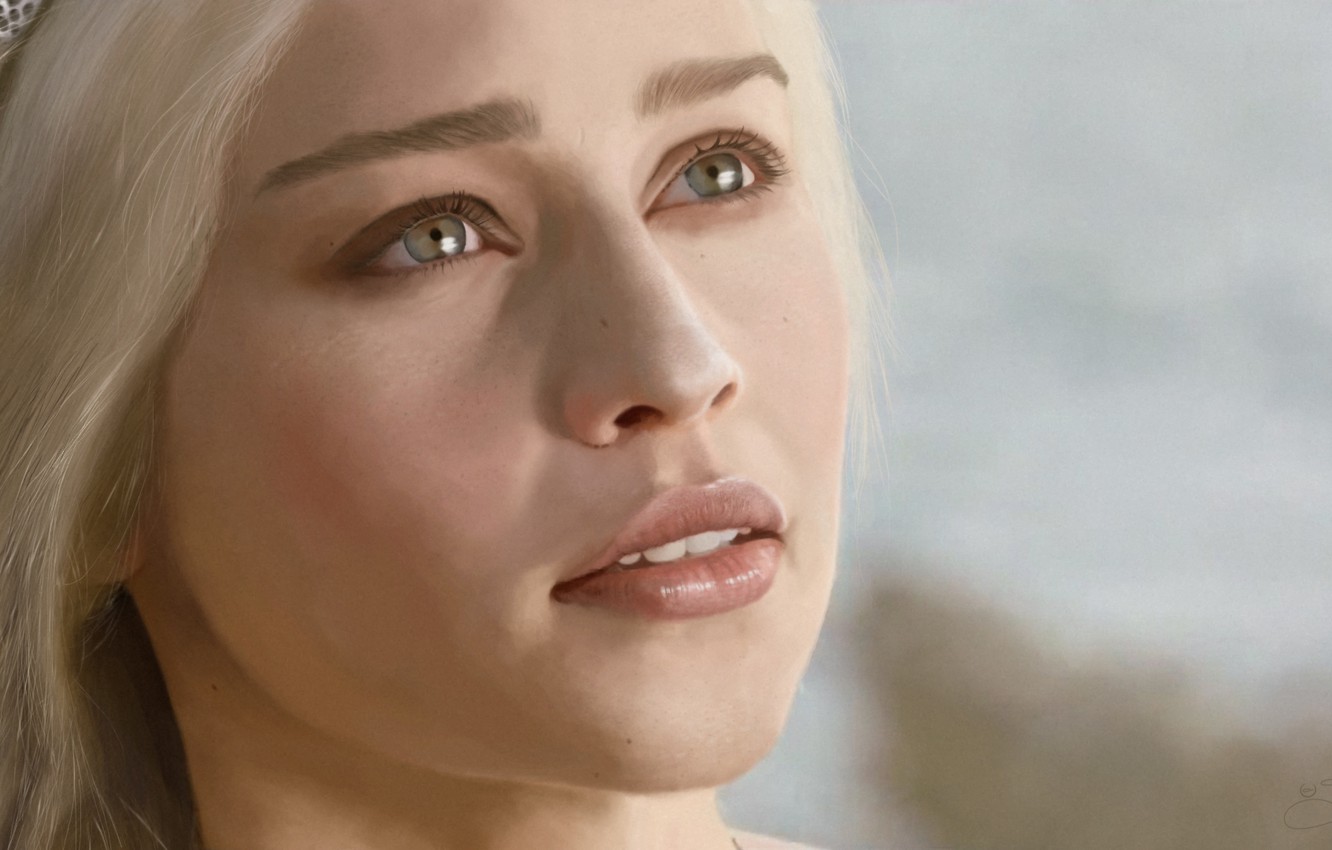 Emilia Clarke Cute Face Portrait Wallpapers