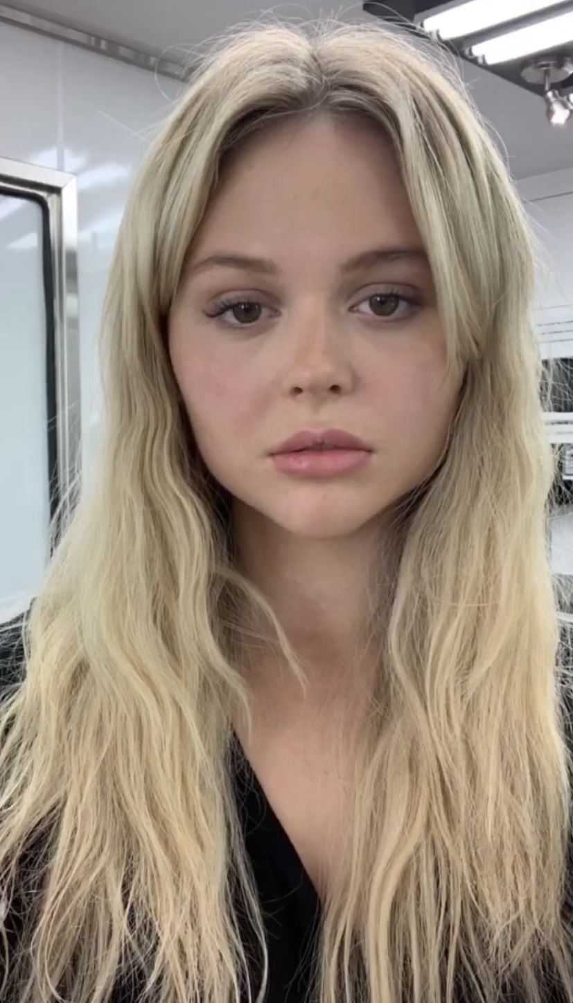 Emily Alyn Lind 2020 Wallpapers