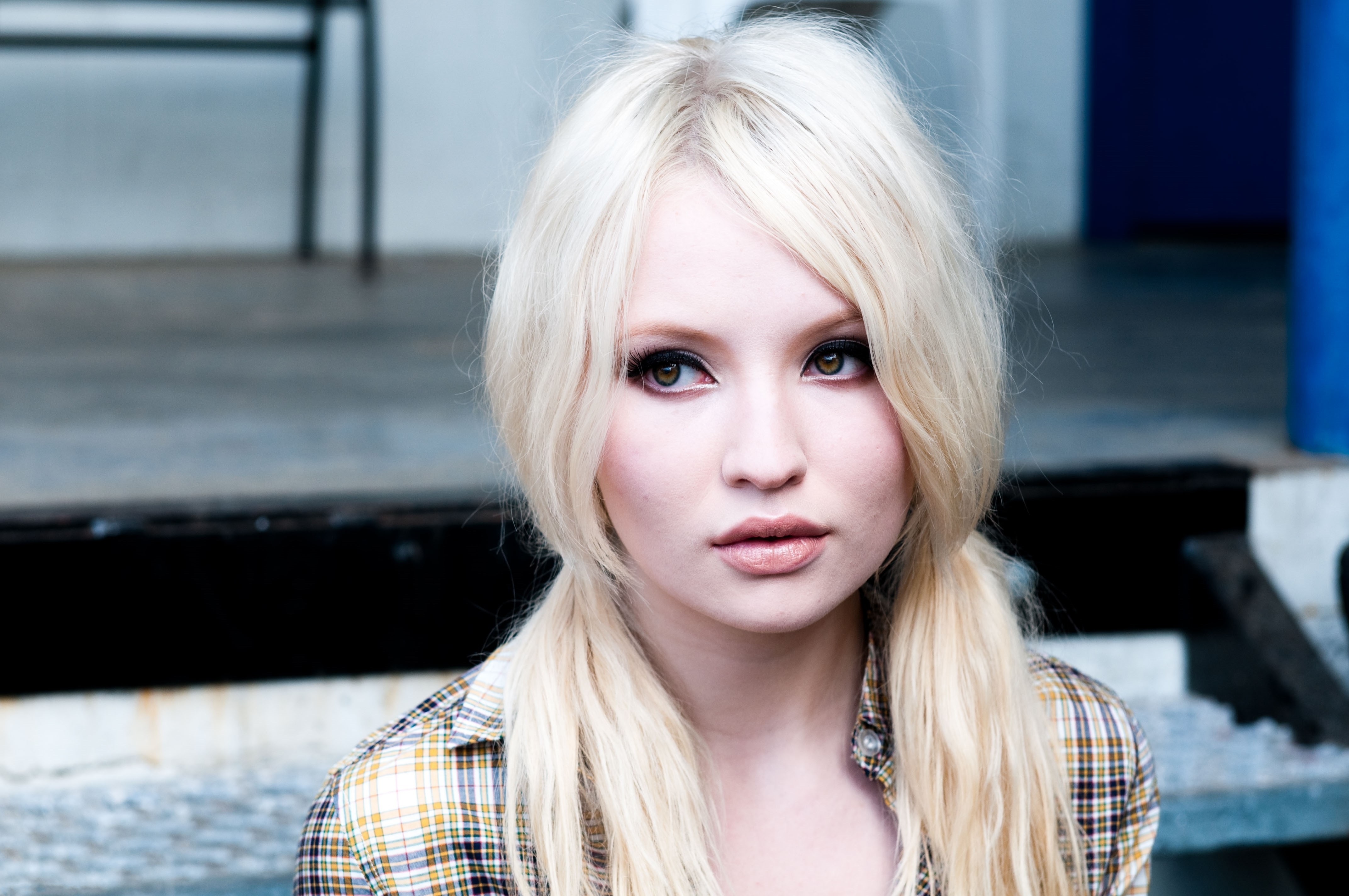 Emily Browning Wallpapers