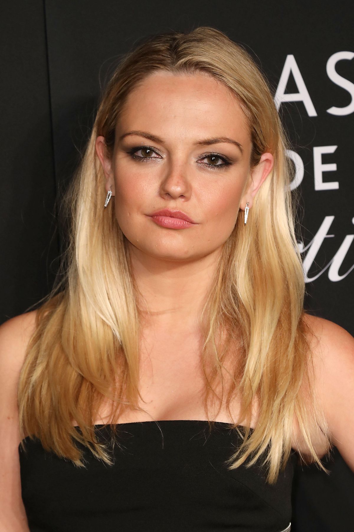 Emily Meade Wallpapers