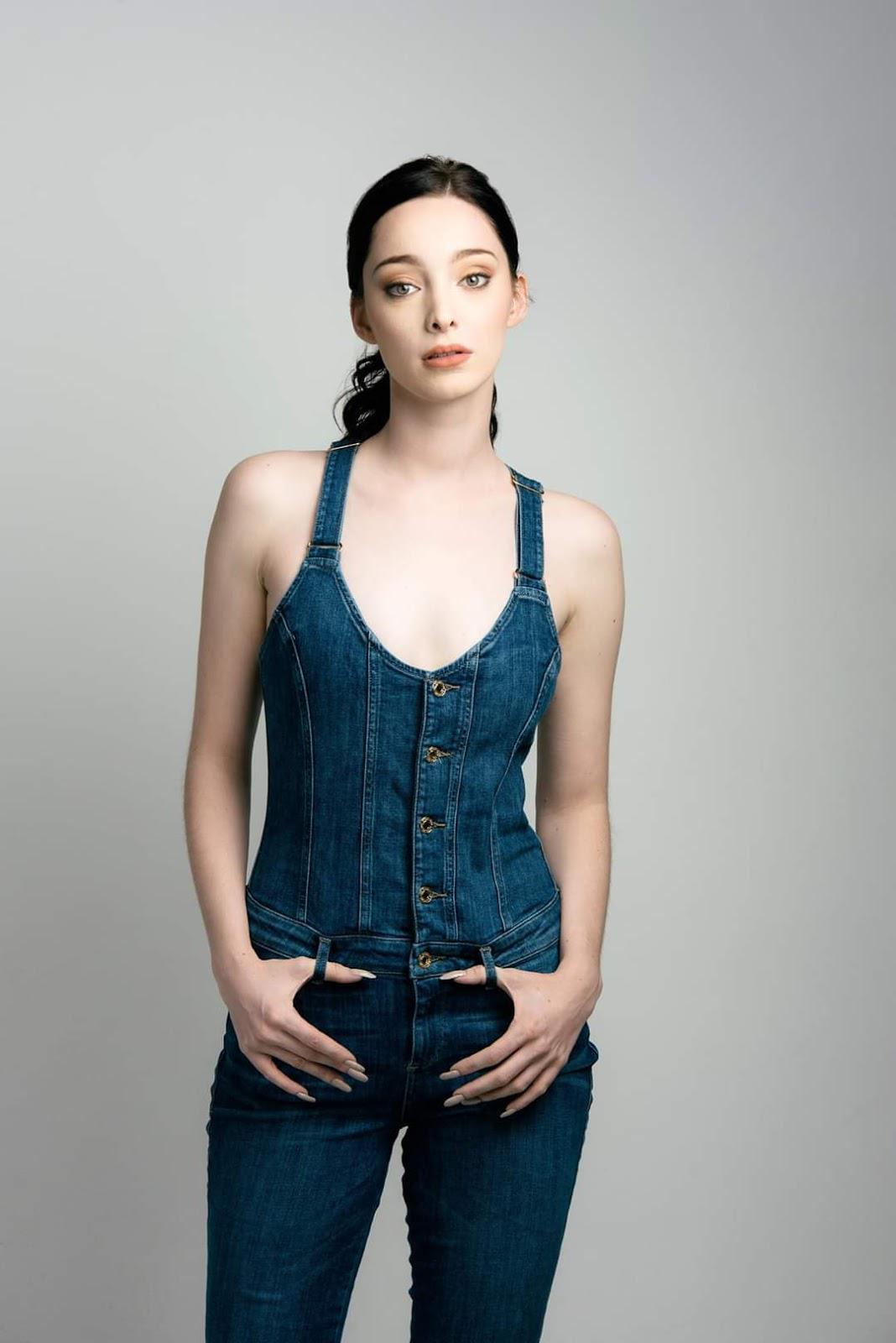 Emma Dumont Jacket Wallpapers