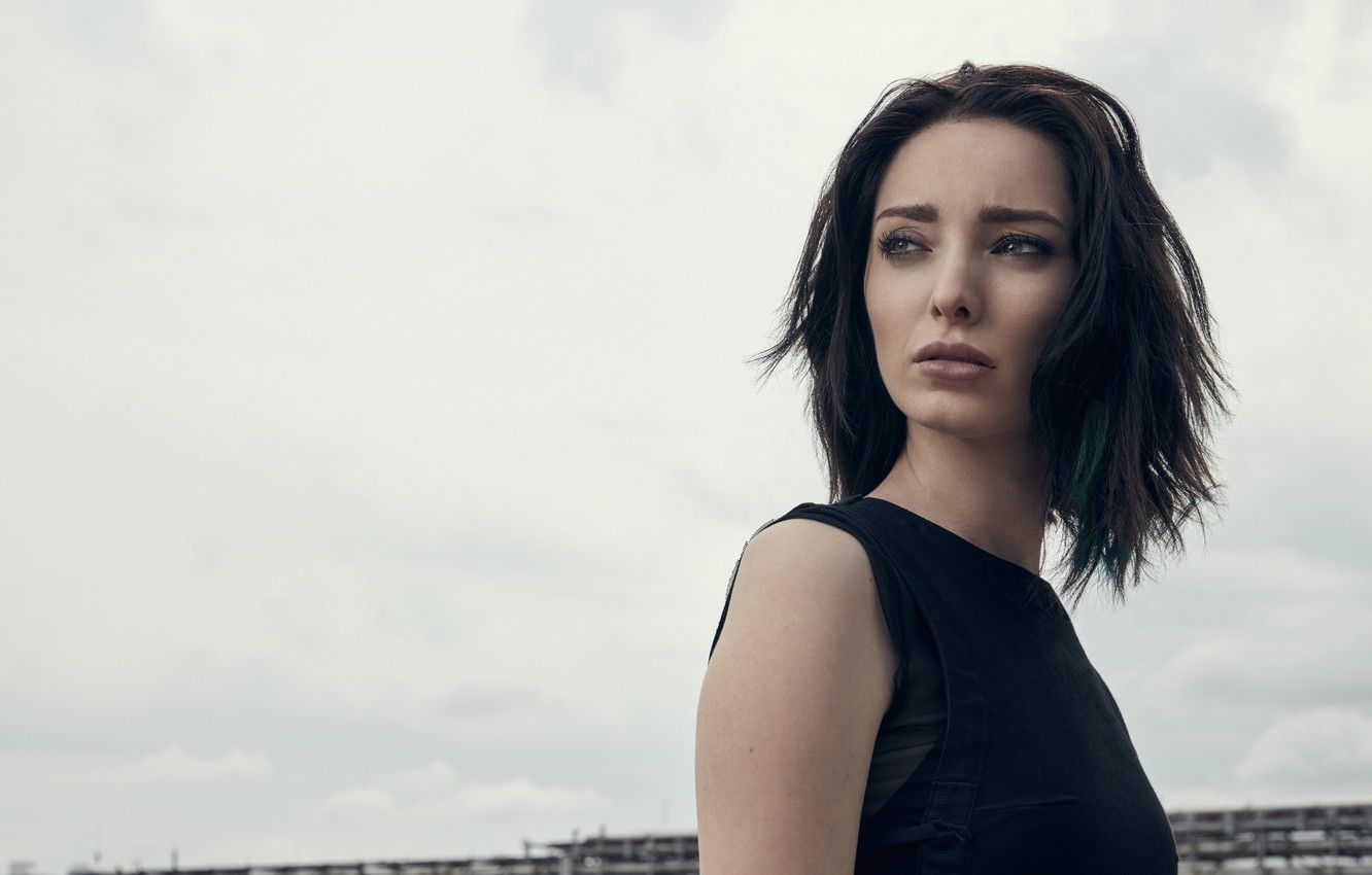 Emma Dumont Photoshoot 2019 Wallpapers