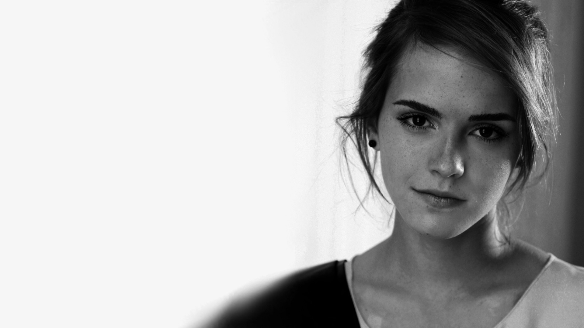 Emma Watson Brunette Wallpapers