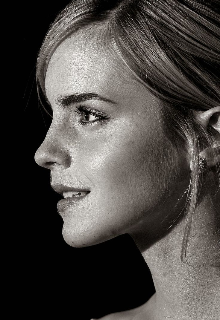 Emma Watson Monochrome Wallpapers