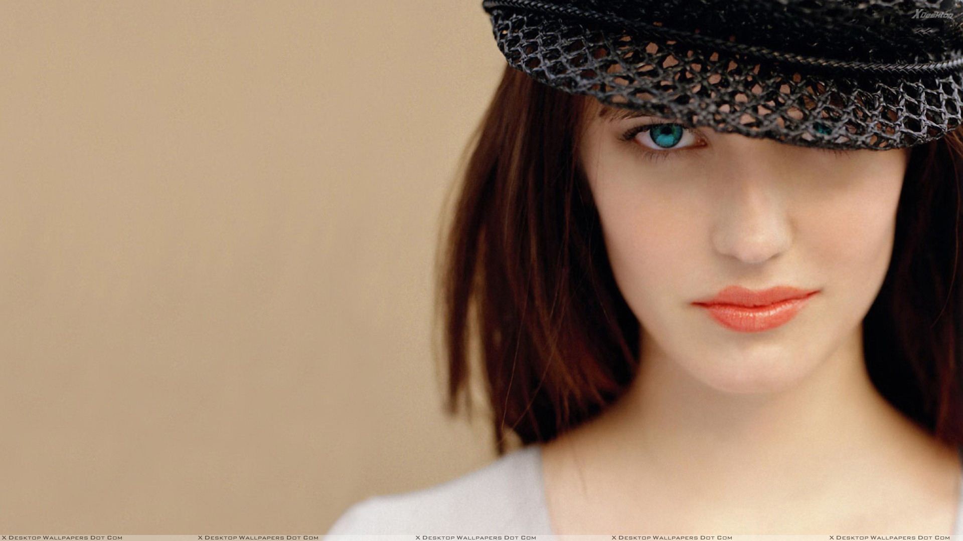 Eva Green Cute In Black Wallpapers