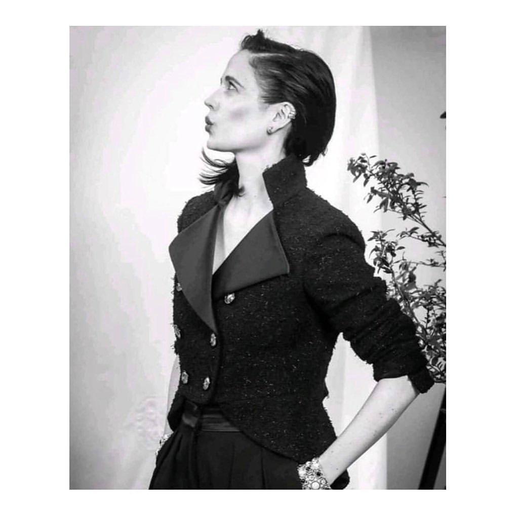 Eva Green Cute In Black Wallpapers