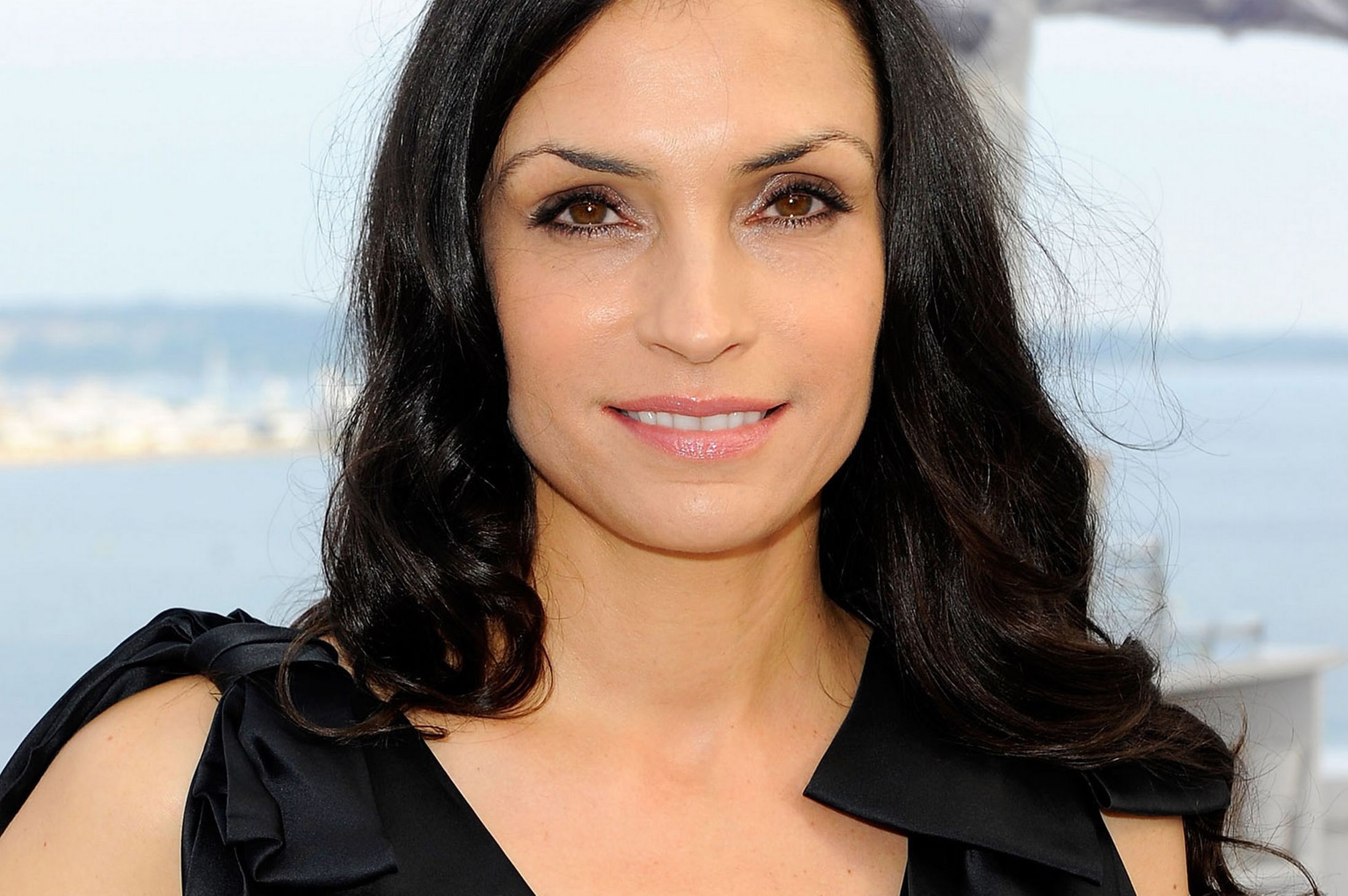 Famke Janssen Wallpapers