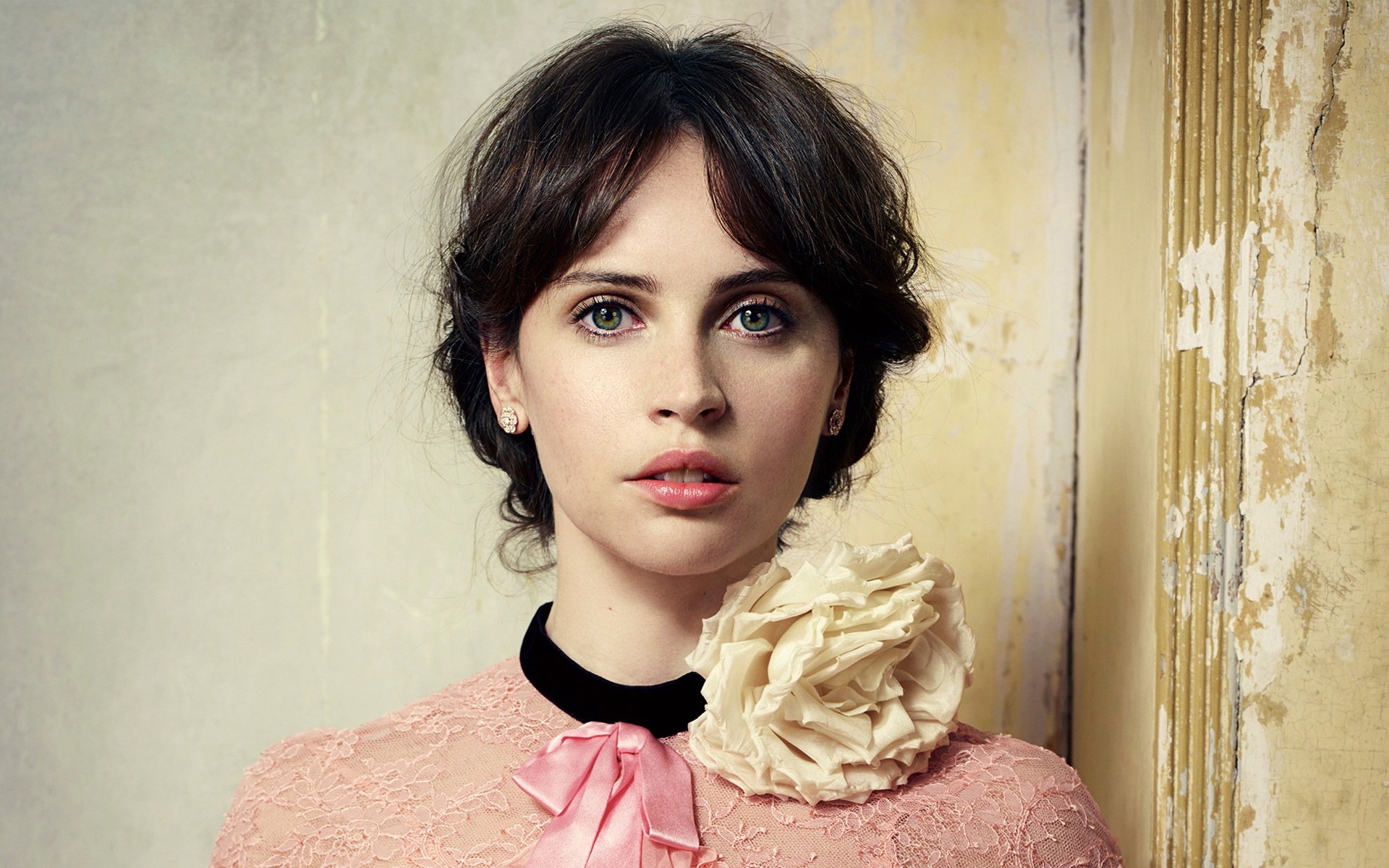 Felicity Jones 2019 Magazine Wallpapers