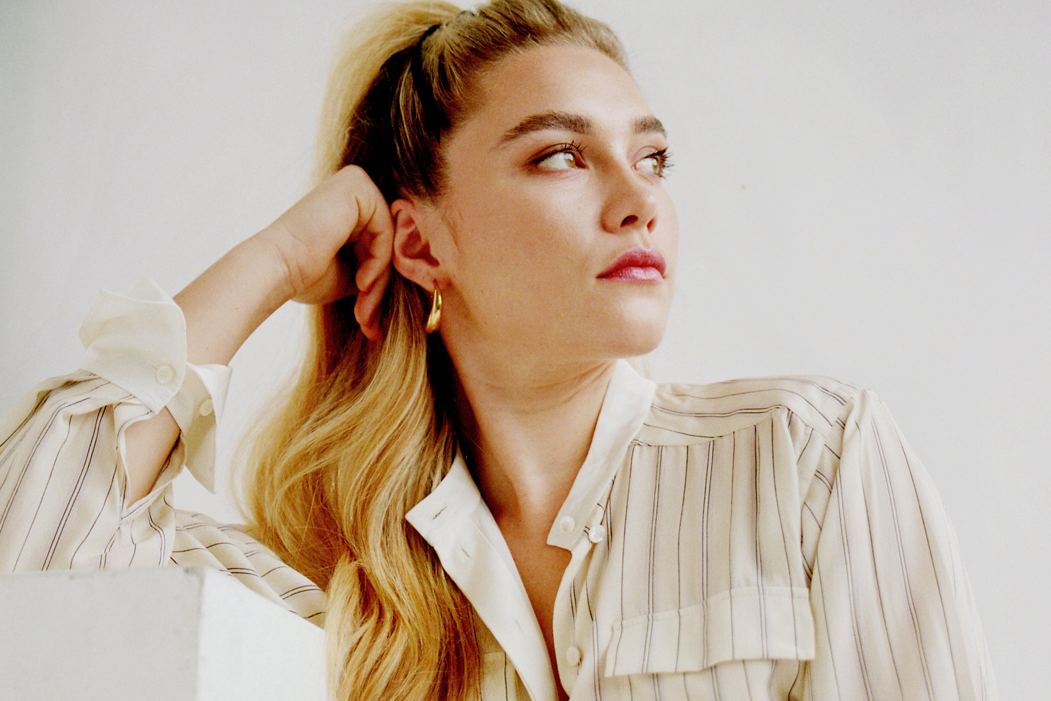 Florence Pugh Lady Macbeth Actress Portrait Wallpapers