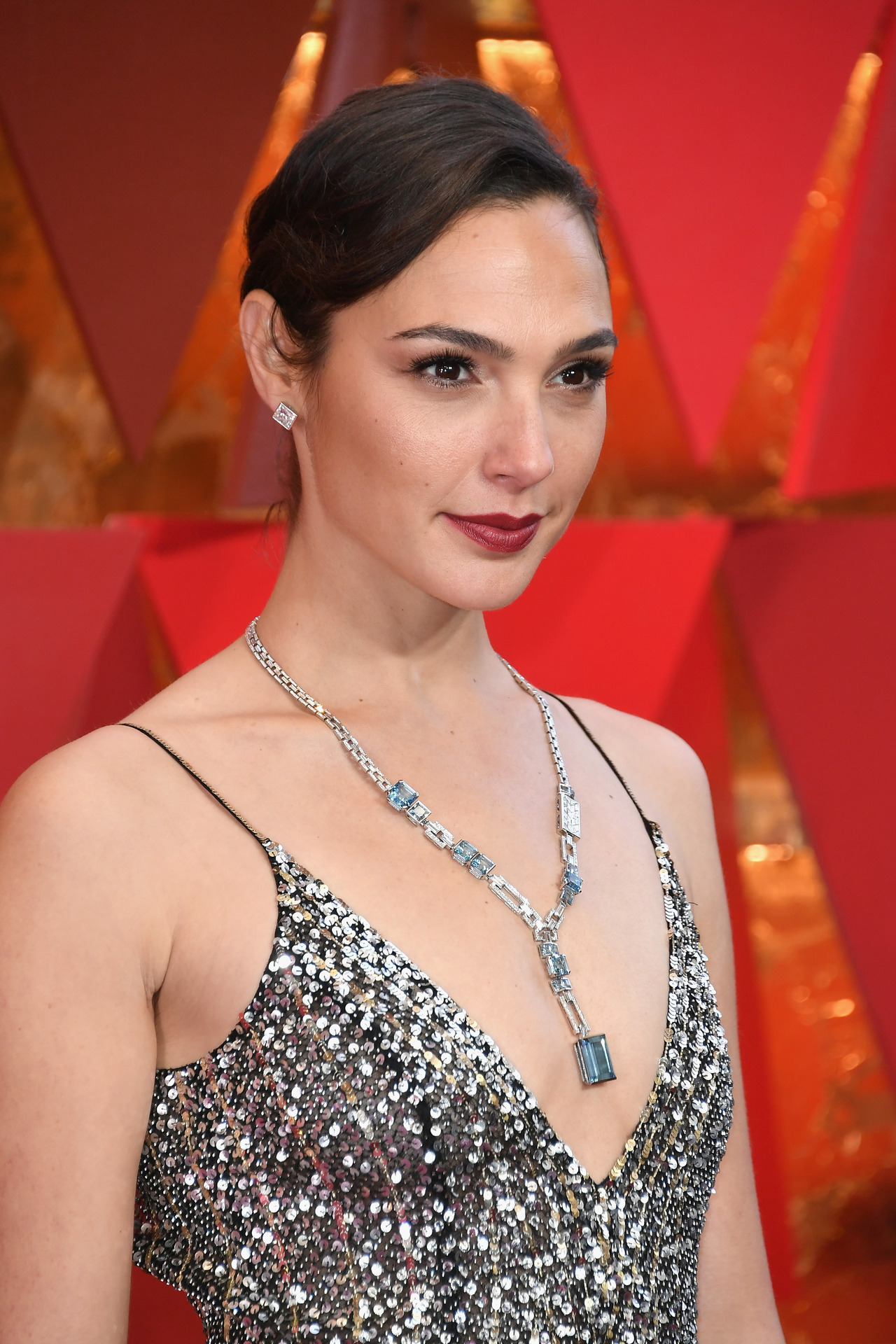 Gal Gadot 2018 Oscars Portrait Wallpapers