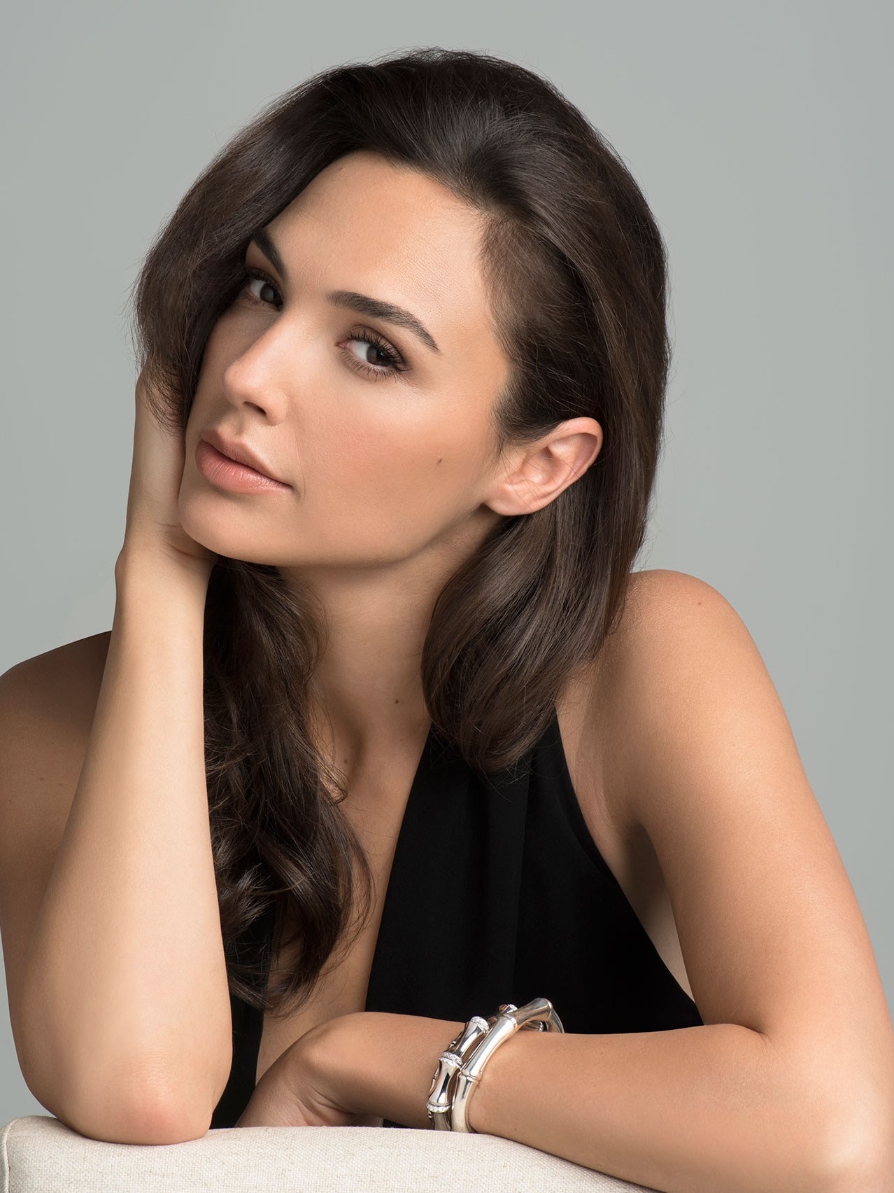 Gal Gadot 2018 Oscars Portrait Wallpapers