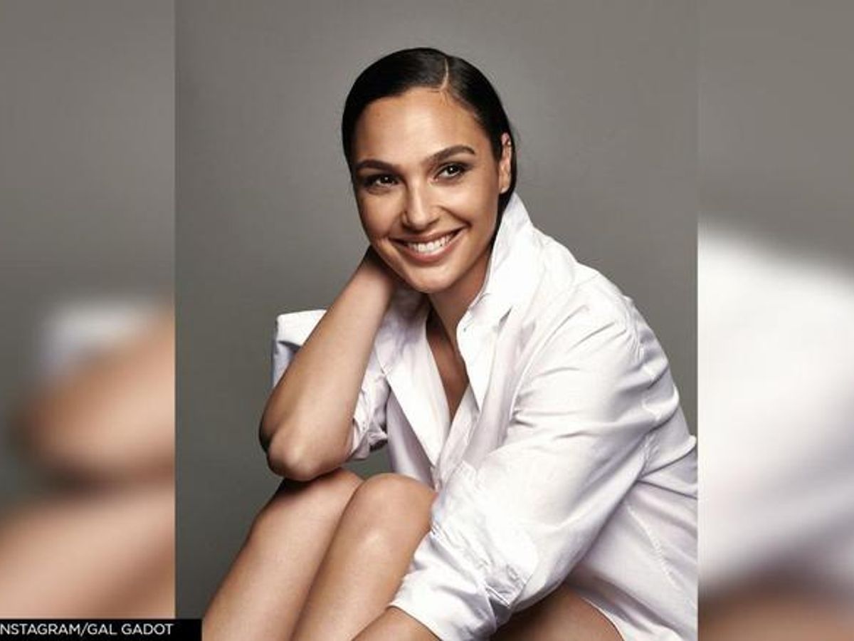 Gal Gadot Glamour Magazine Wallpapers