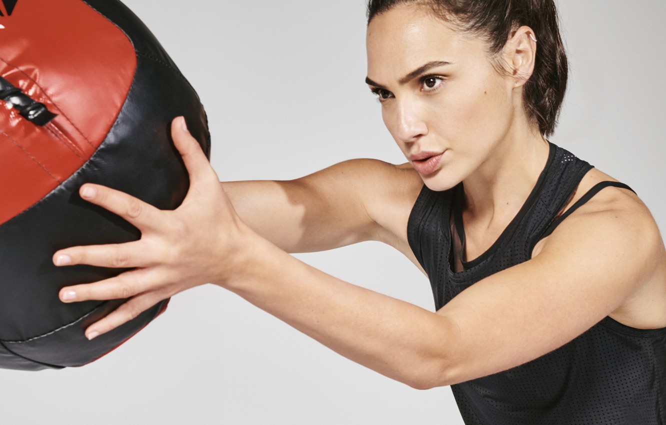 Gal Gadot Gyming Wallpapers