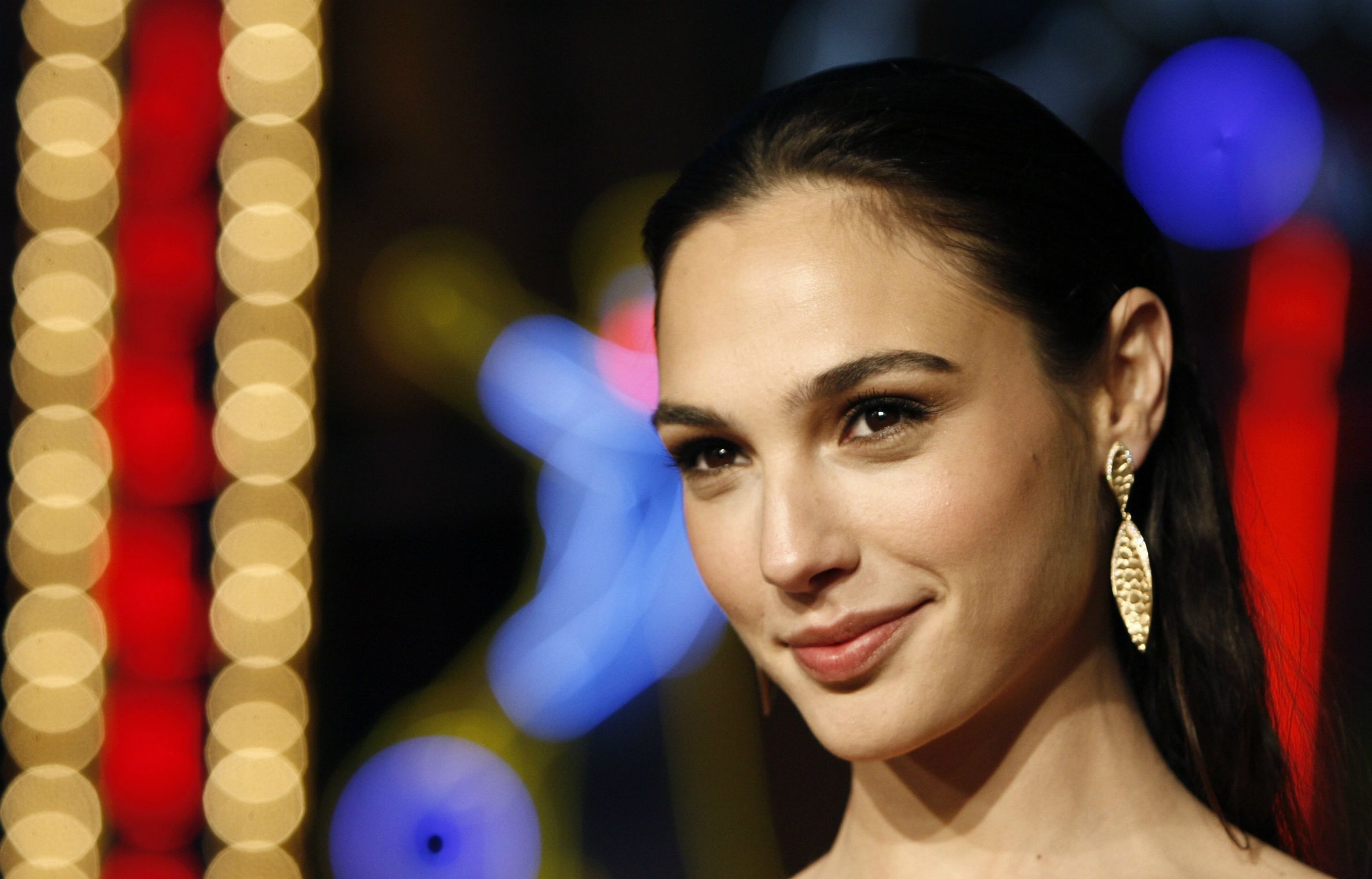 Gal Gadot Latest Wallpapers