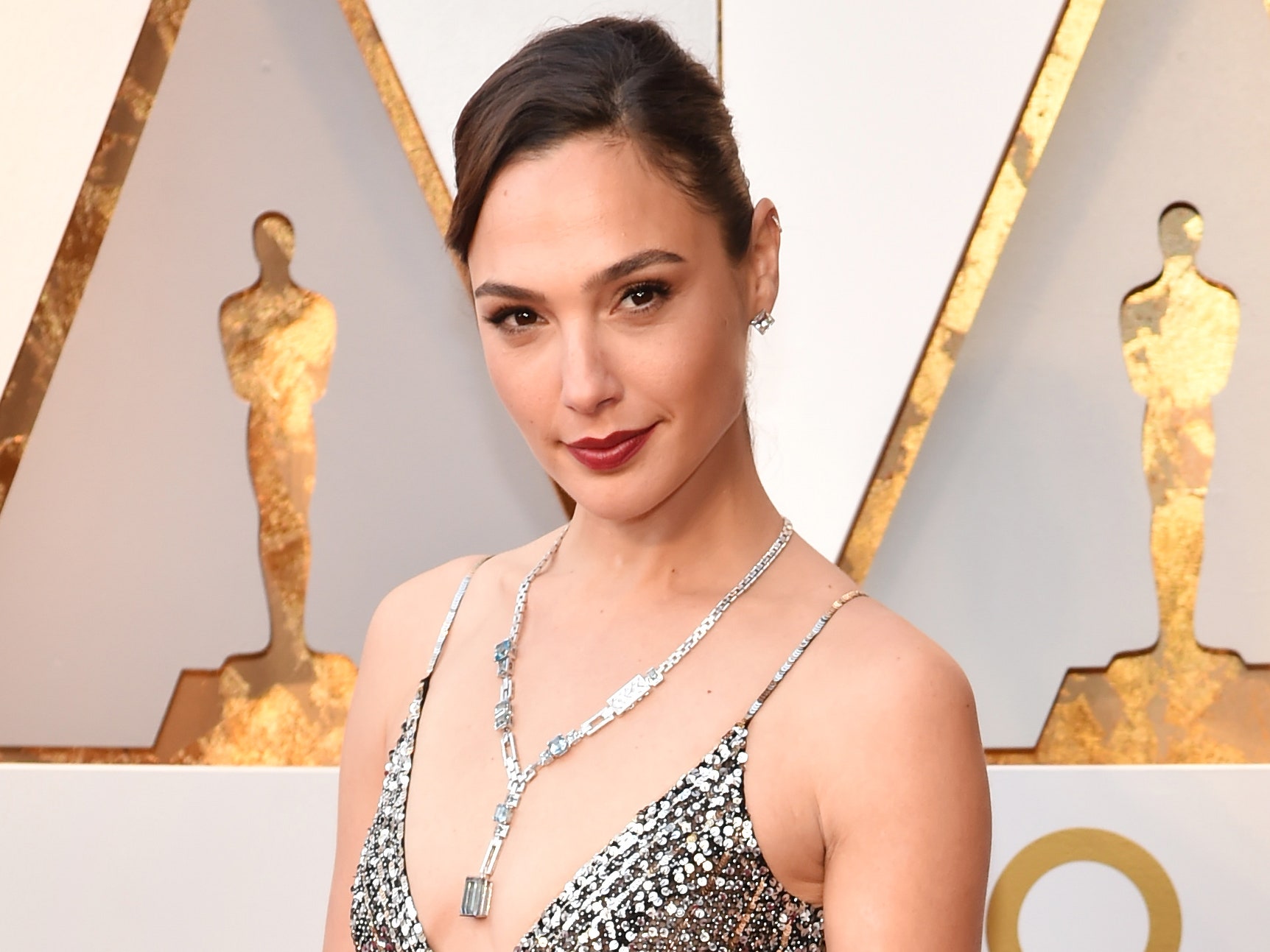 Gal Gadot Oscars Portrait Wallpapers