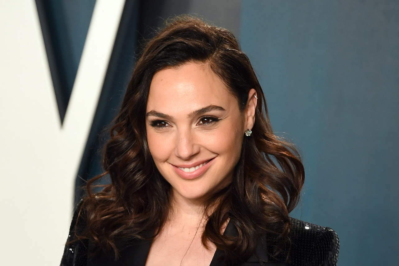 Gal Gadot Oscars Portrait Wallpapers