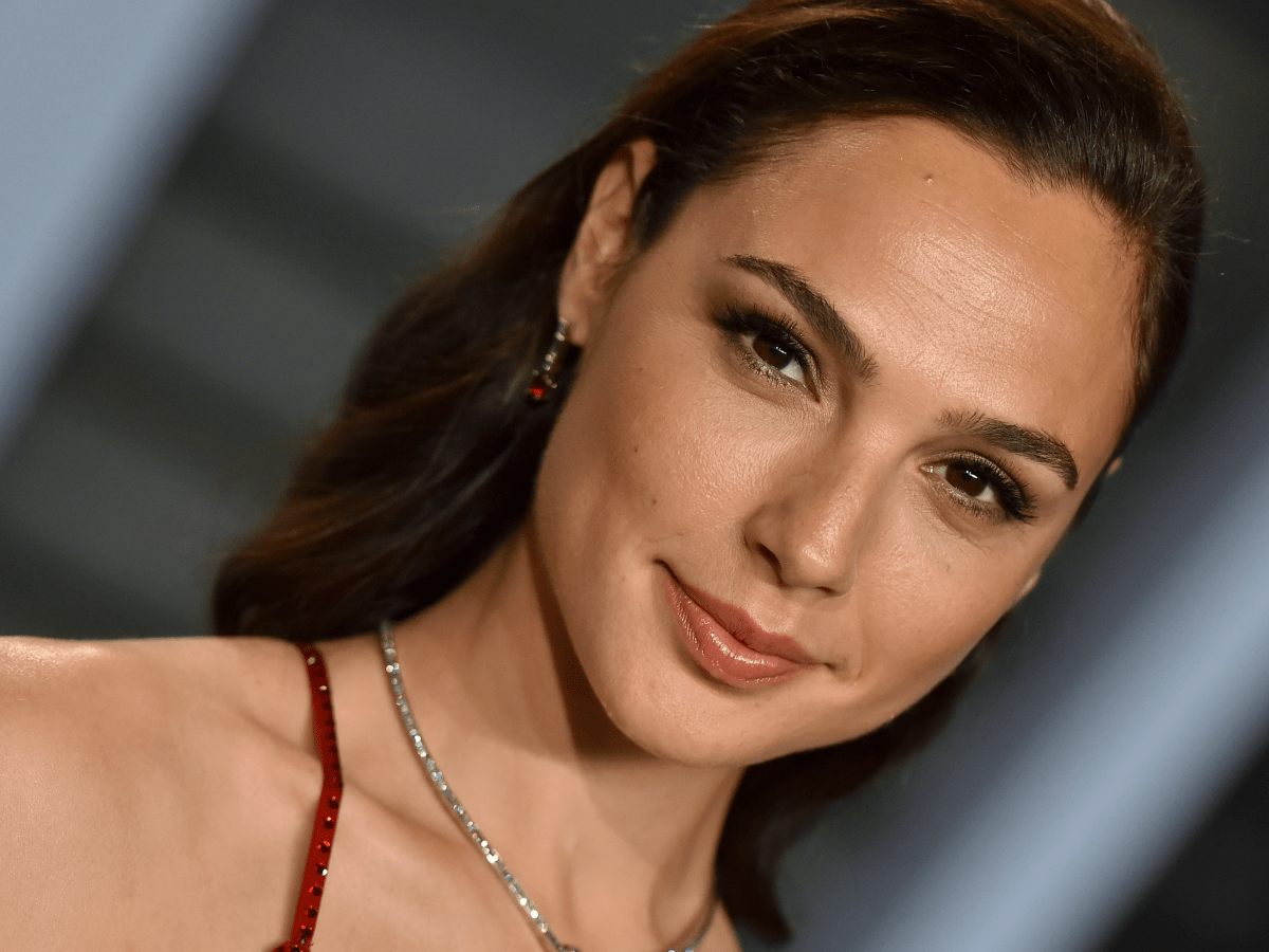 Gal Gadot Vogue Wallpapers