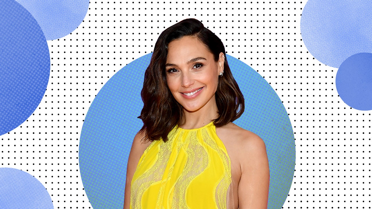 Gal Gadot Yellow Dress Wallpapers