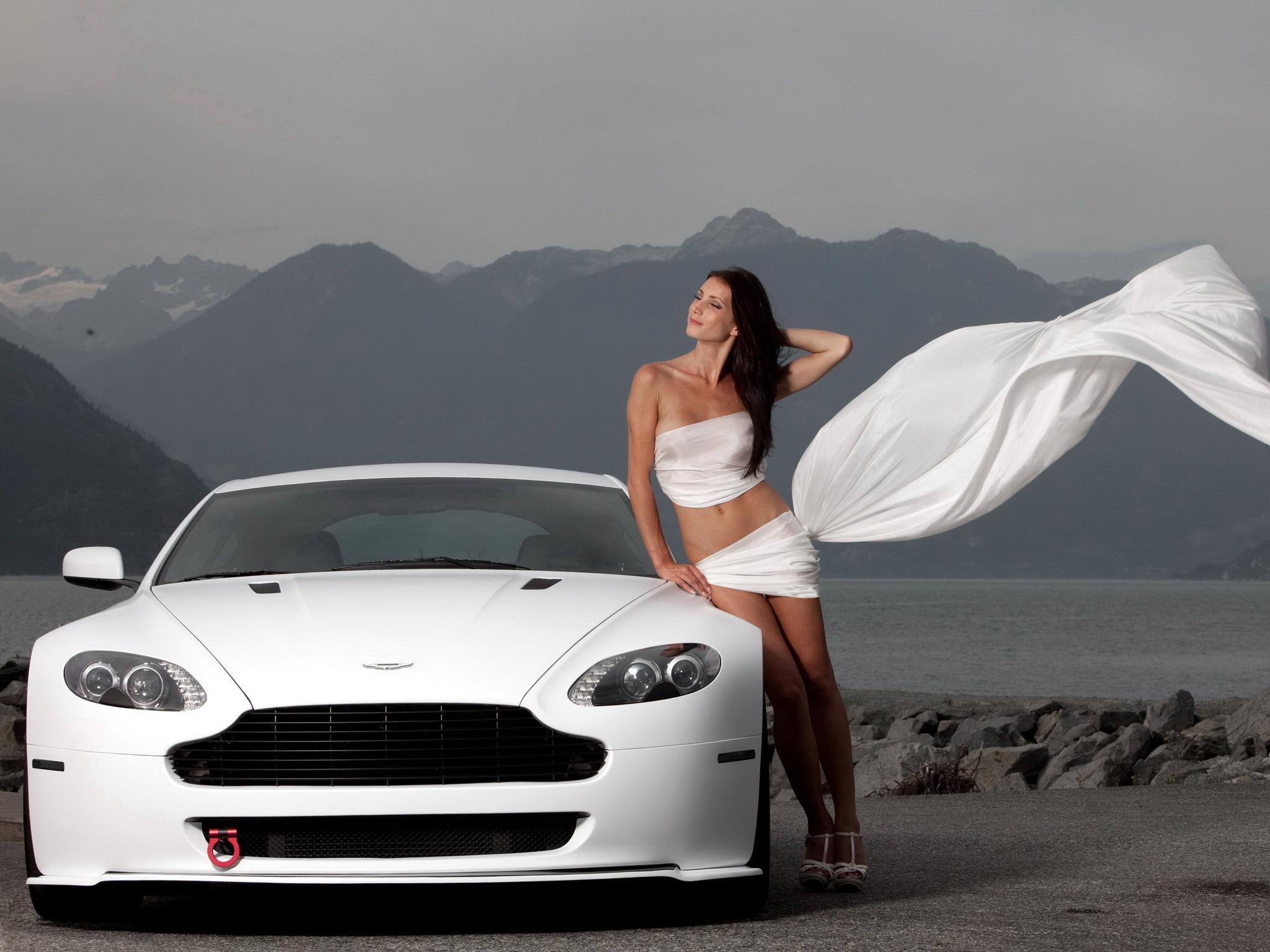 Girls & Cars Wallpapers