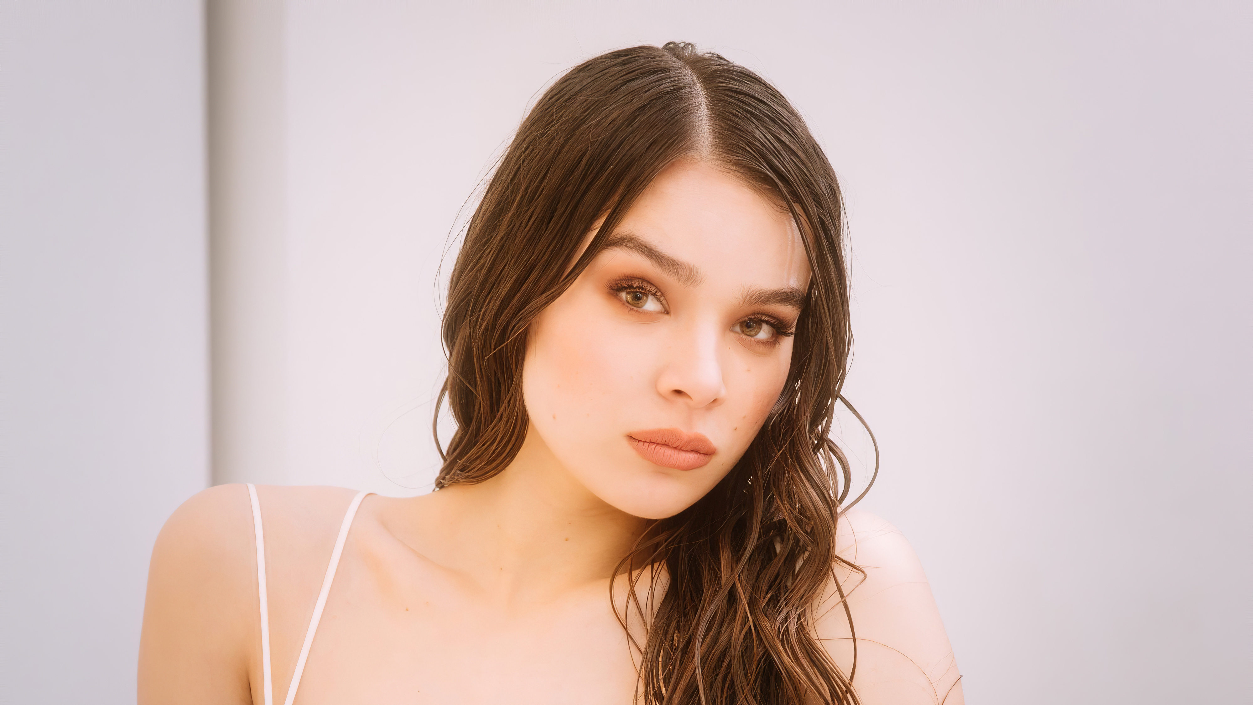 Hailee Steinfeld 2020 Wallpapers