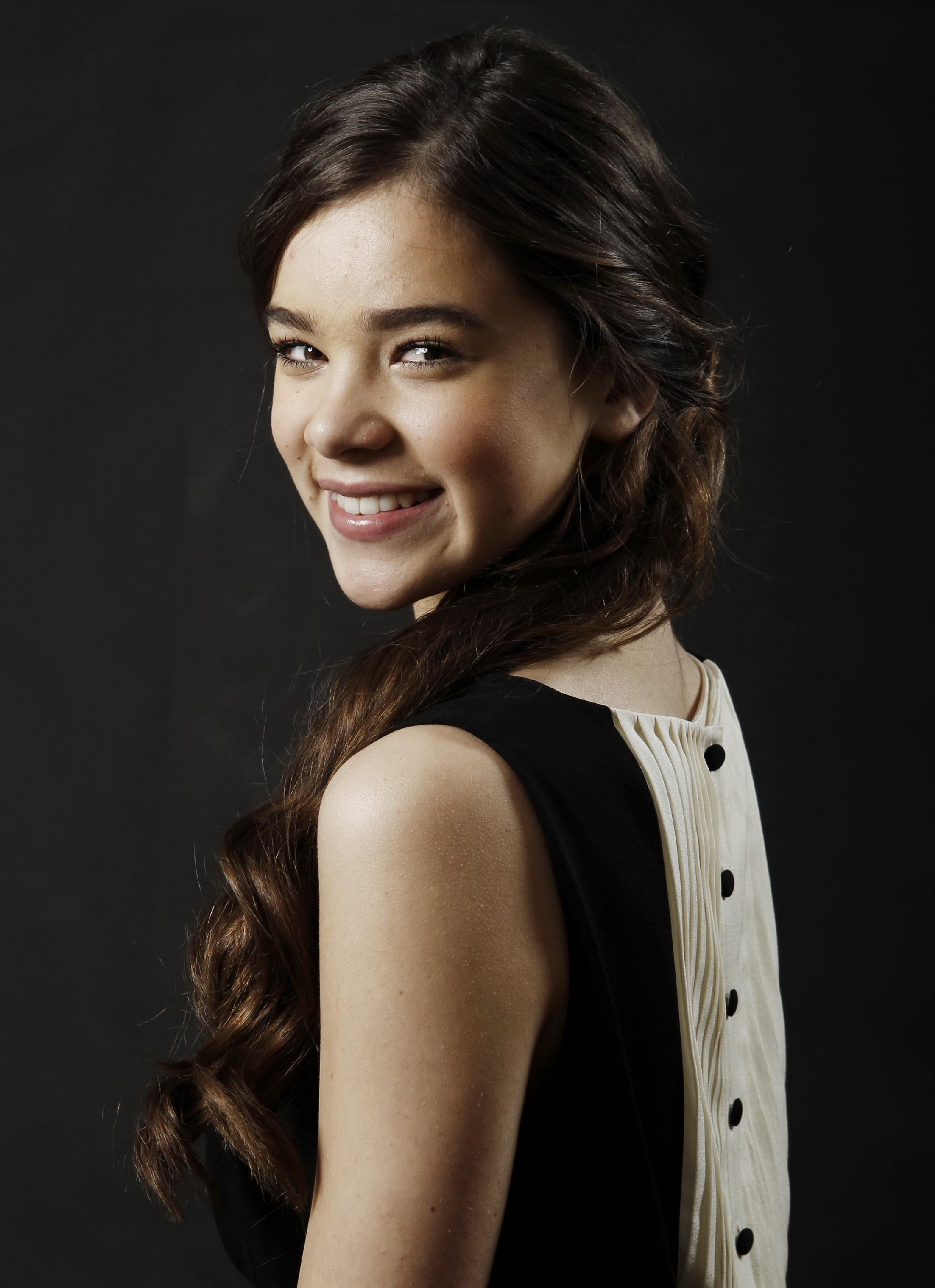 Hailee Steinfeld 2020 Wallpapers