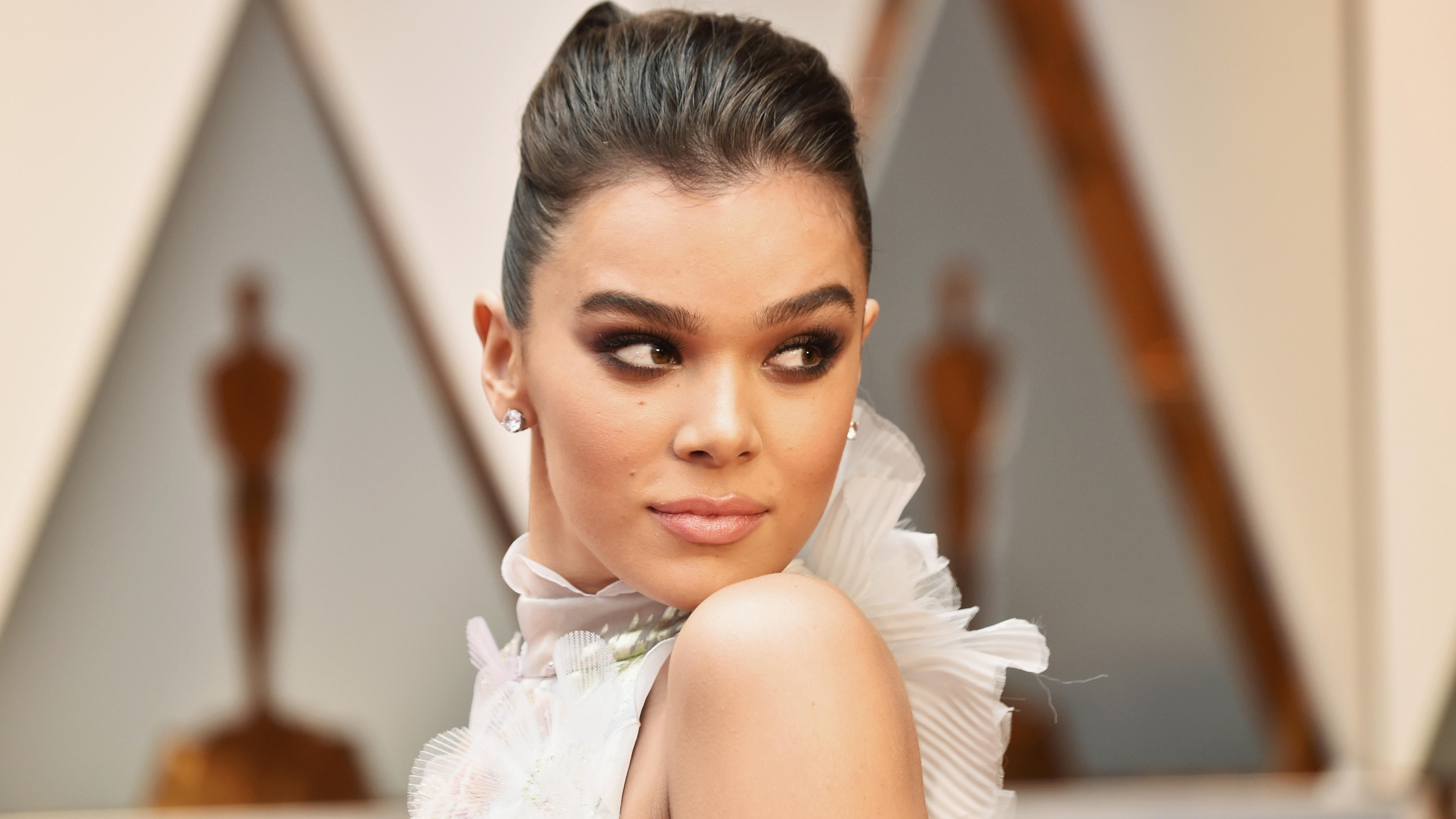 Hailee Steinfeld 4K Wallpapers