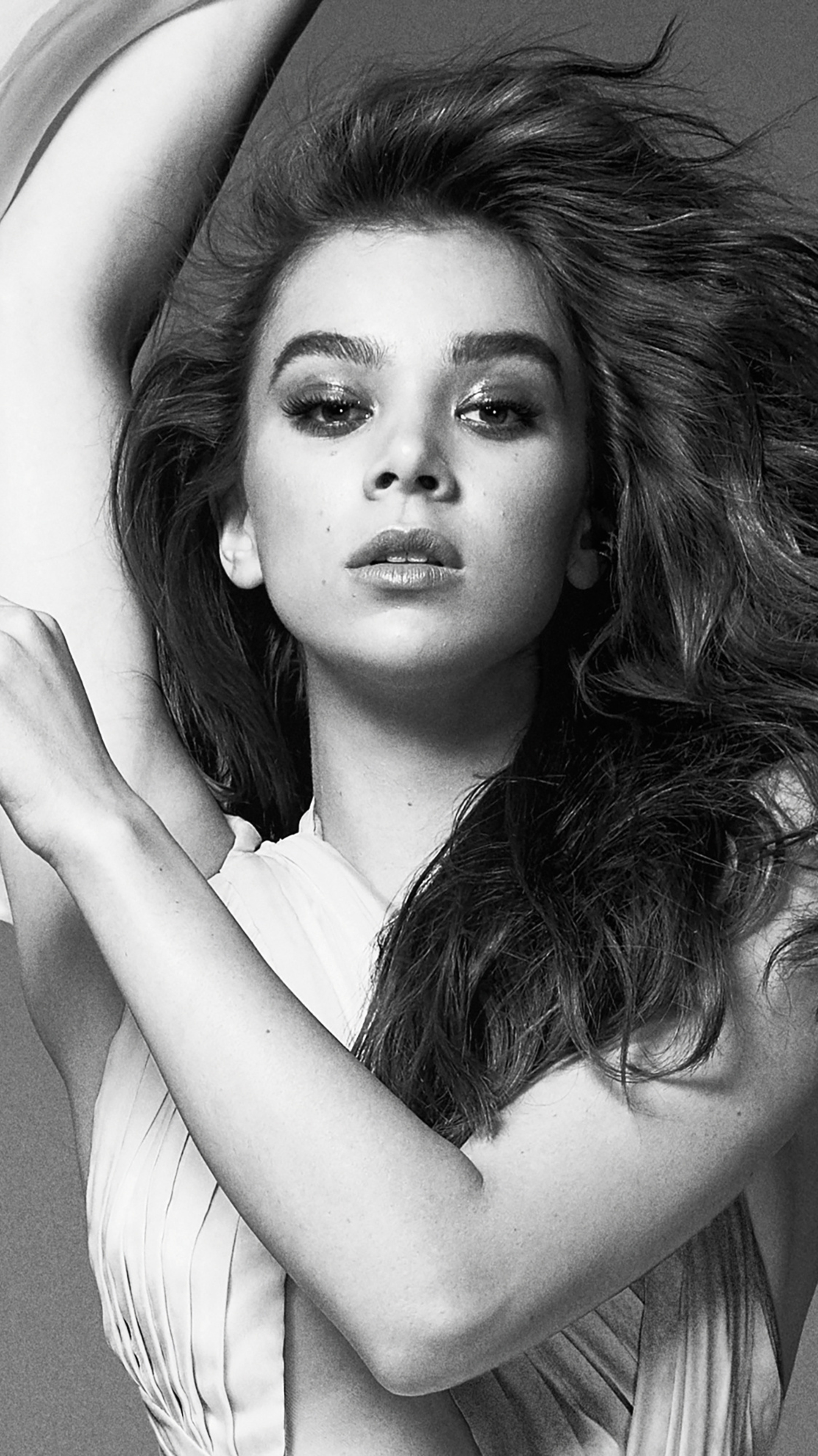 Hailee Steinfeld Comic Com 2018 Portrait Wallpapers