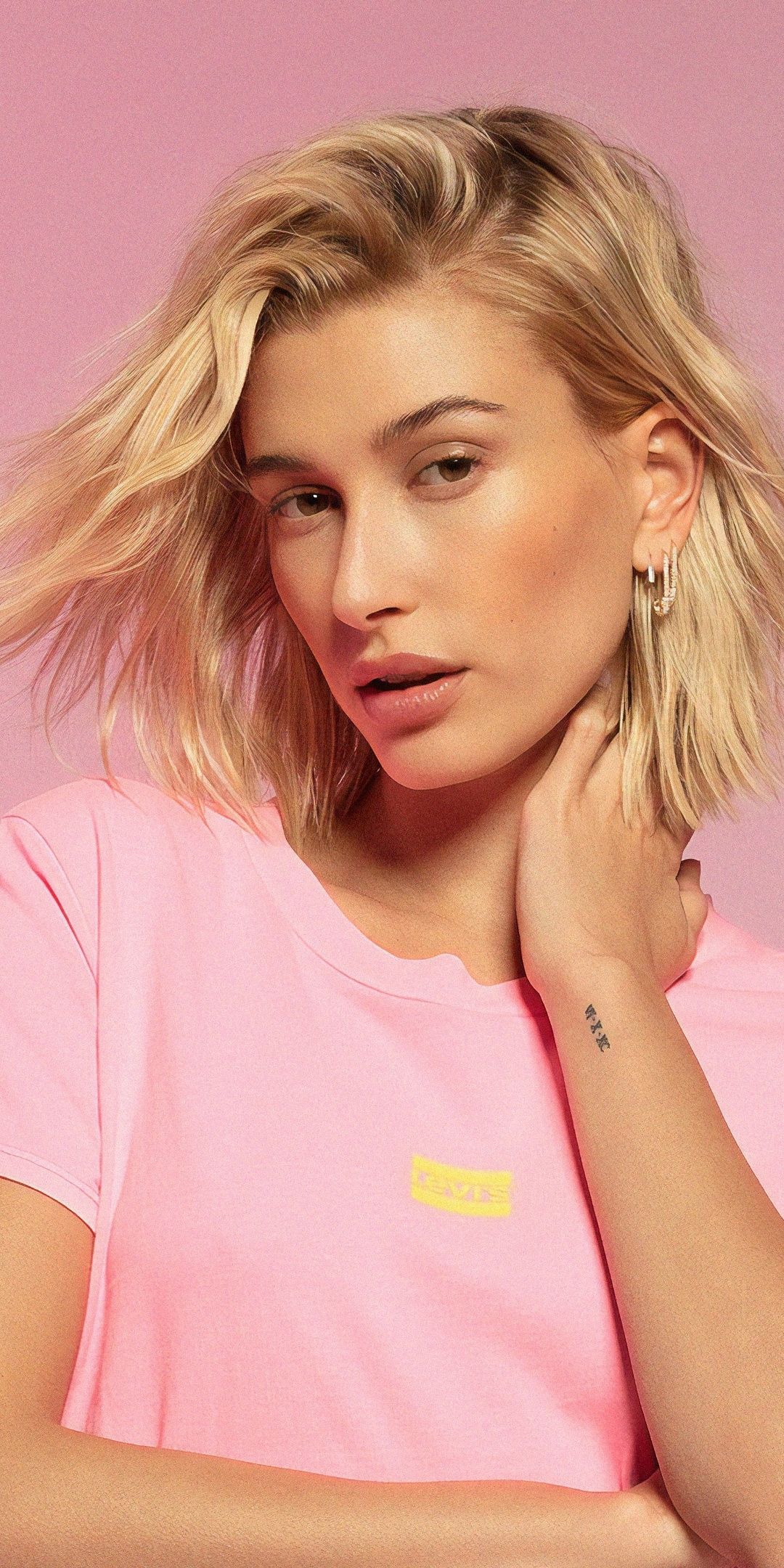 Hailey Baldwin For LвЂ™Officiel Paris Wallpapers