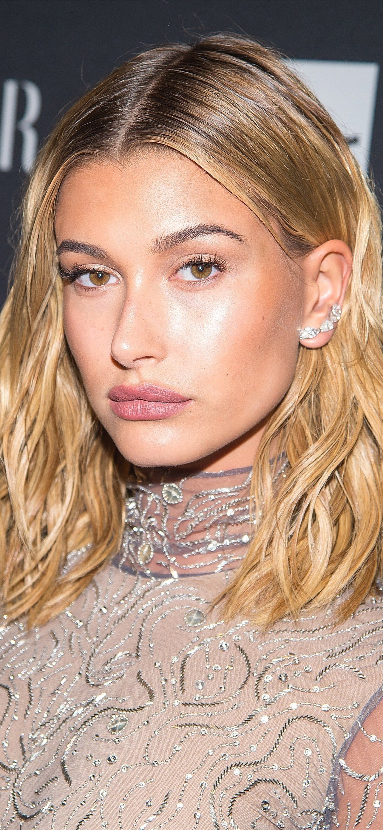 Hailey Bieber Wallpapers