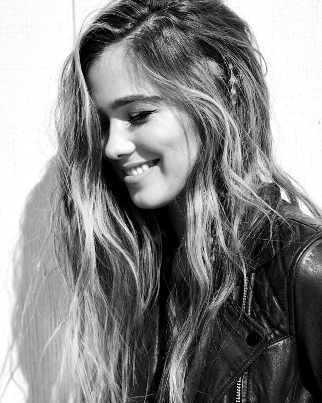 Haley Lu Richardson Wallpapers