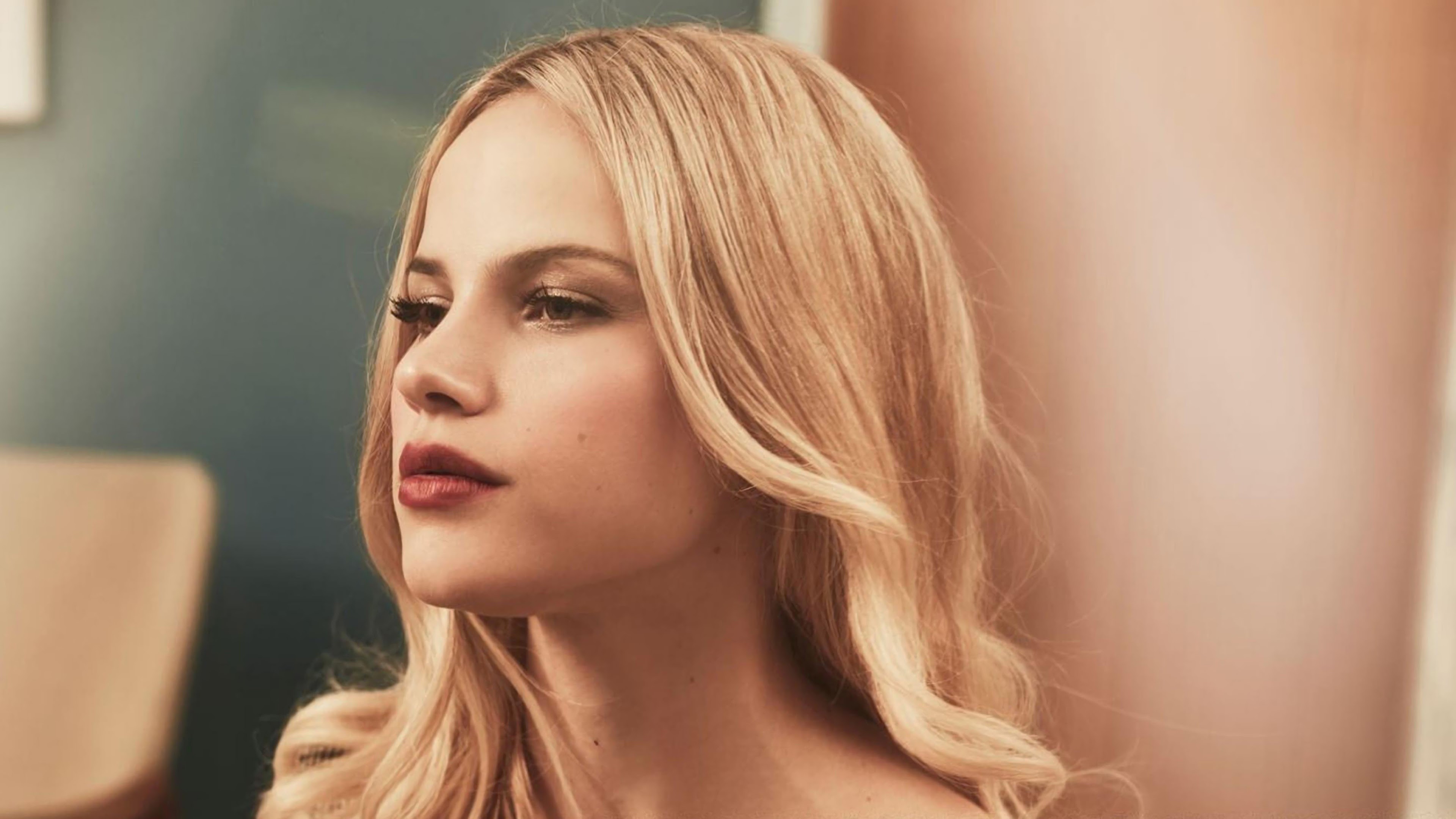 Halston Sage Beautiful Wallpapers