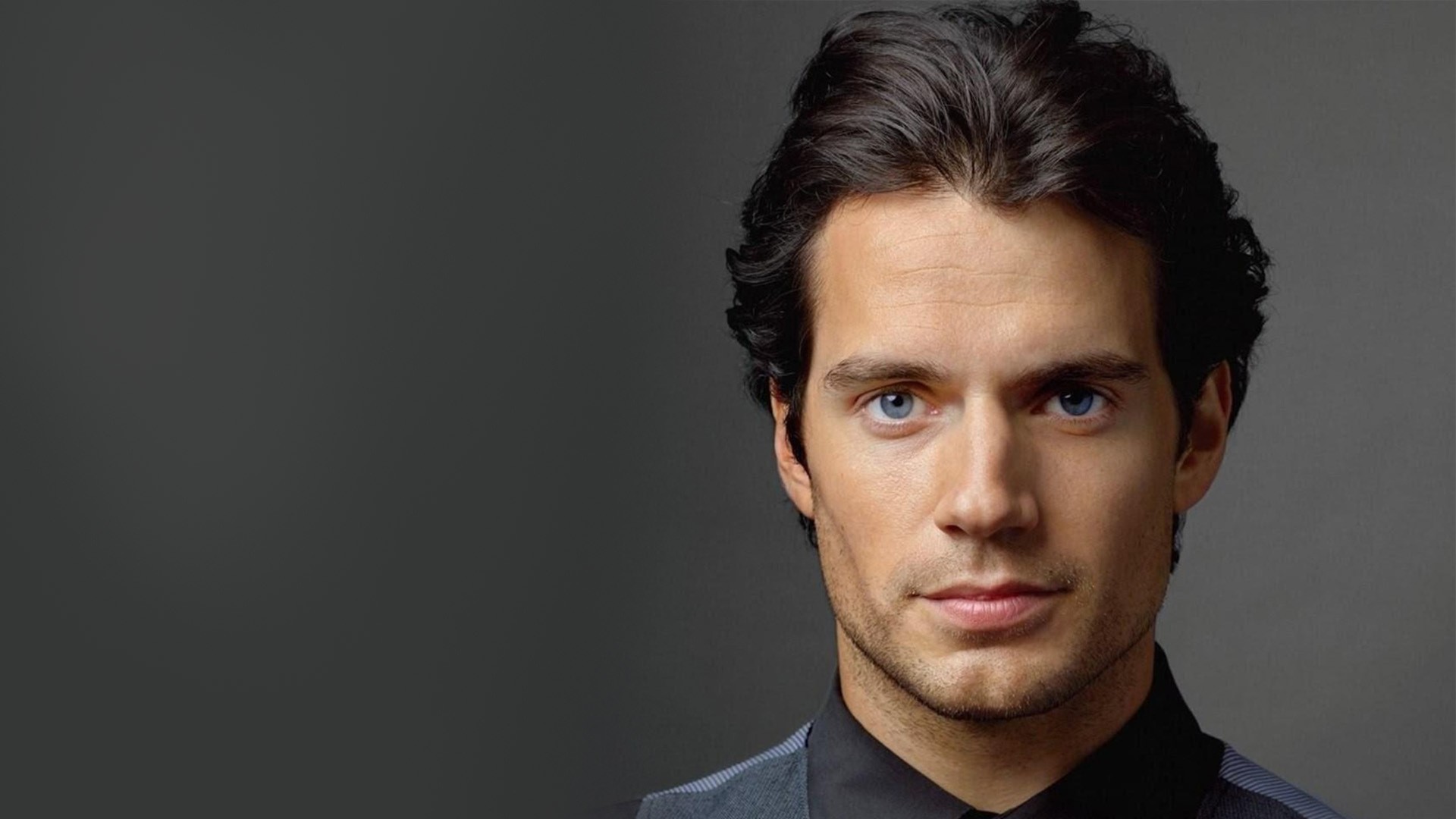 Henry Cavil Photoshoot Wallpapers