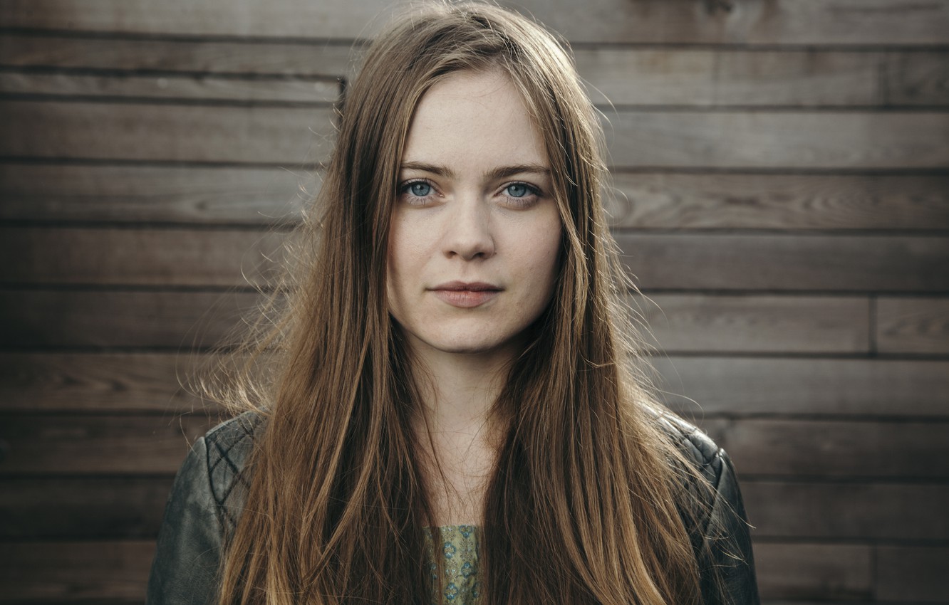 Hera Hilmar Wallpapers