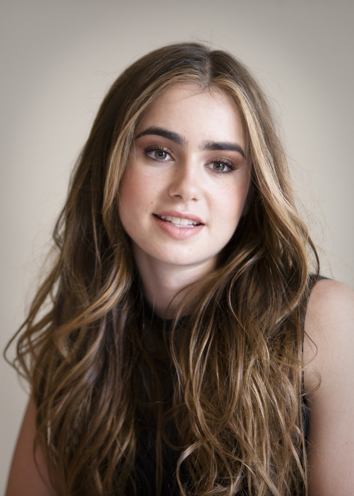 Hot Lily Collins Photoshoot Wallpapers