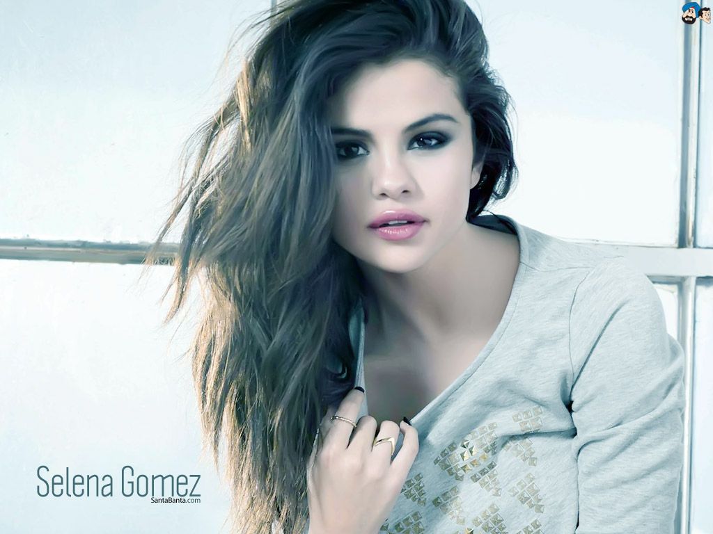 Hot Selena Gomez Coach Wallpapers