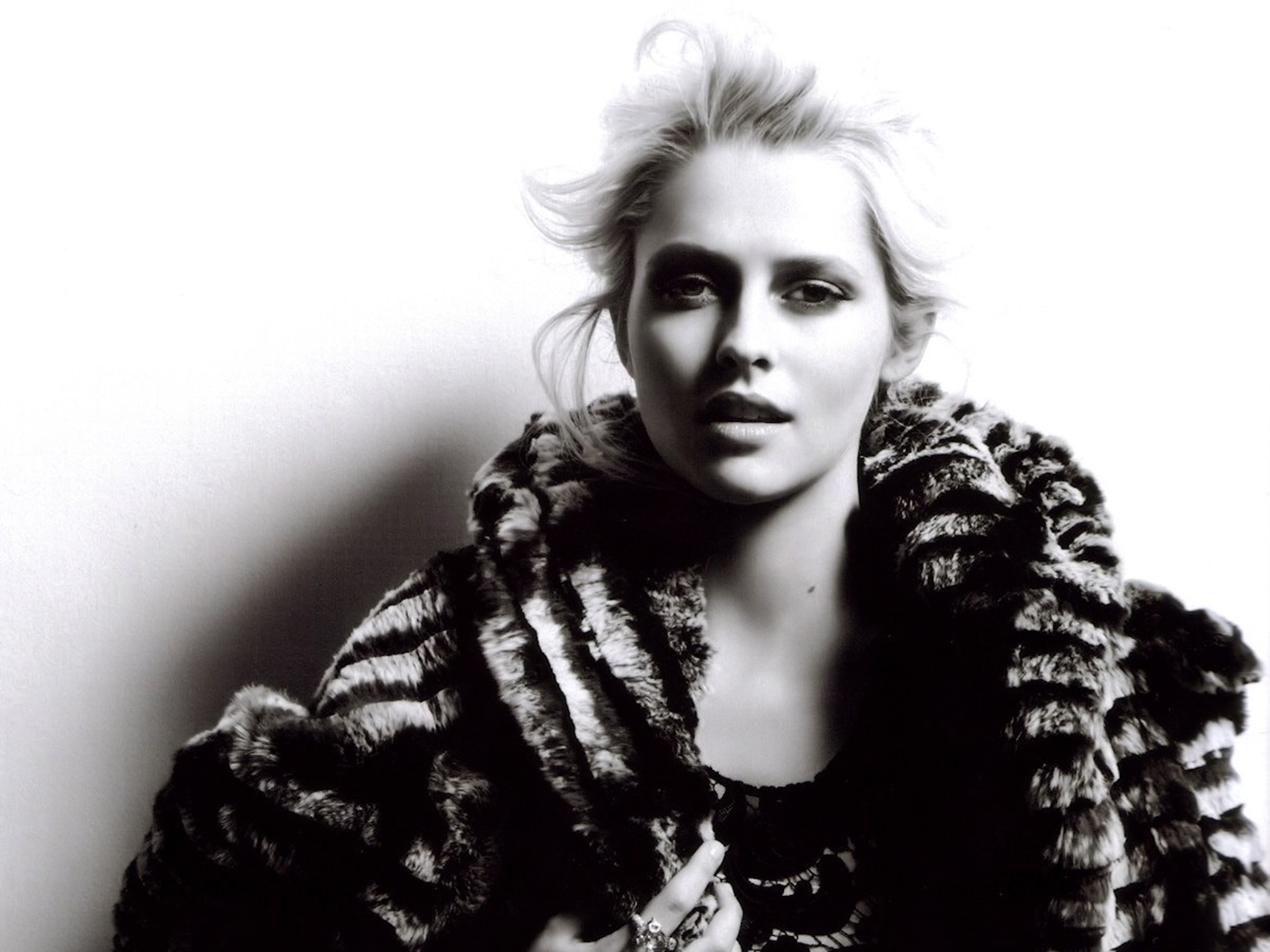 Hot Teresa Palmer Wallpapers