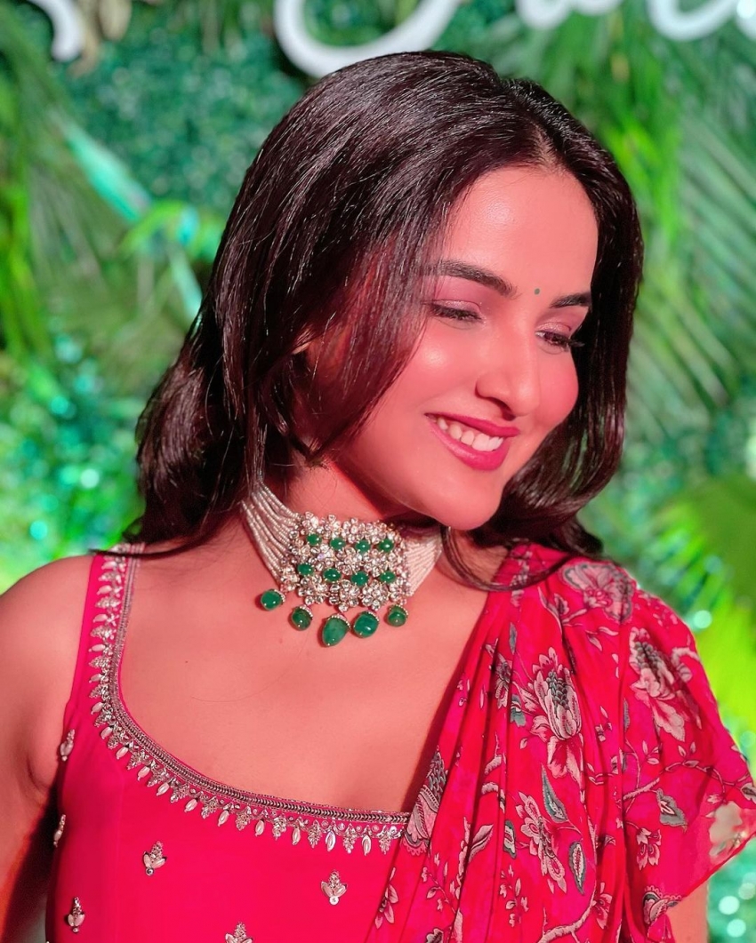 Jasmin Bhasin Wallpapers