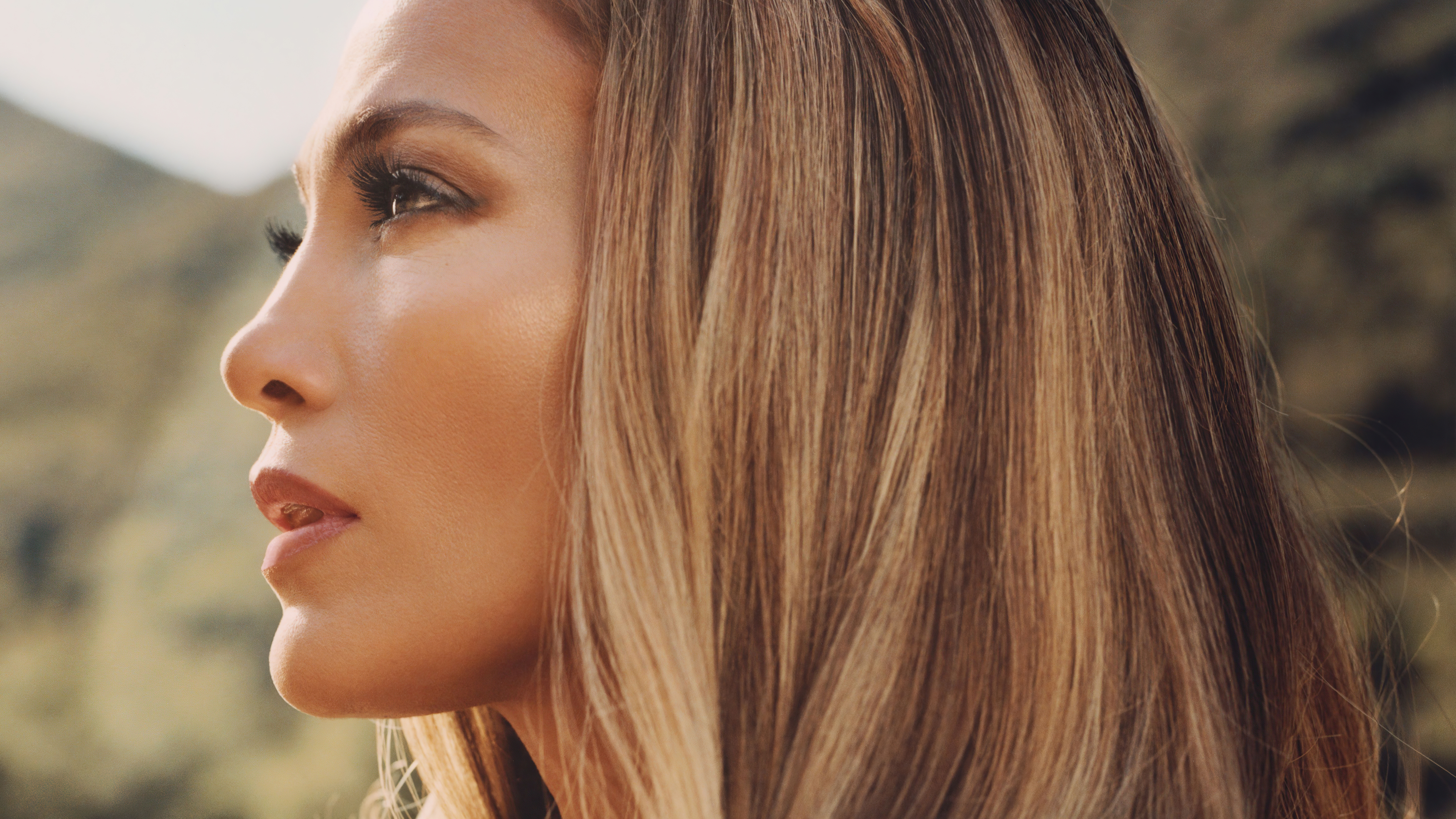 Jennifer Lopez 8K Wallpapers