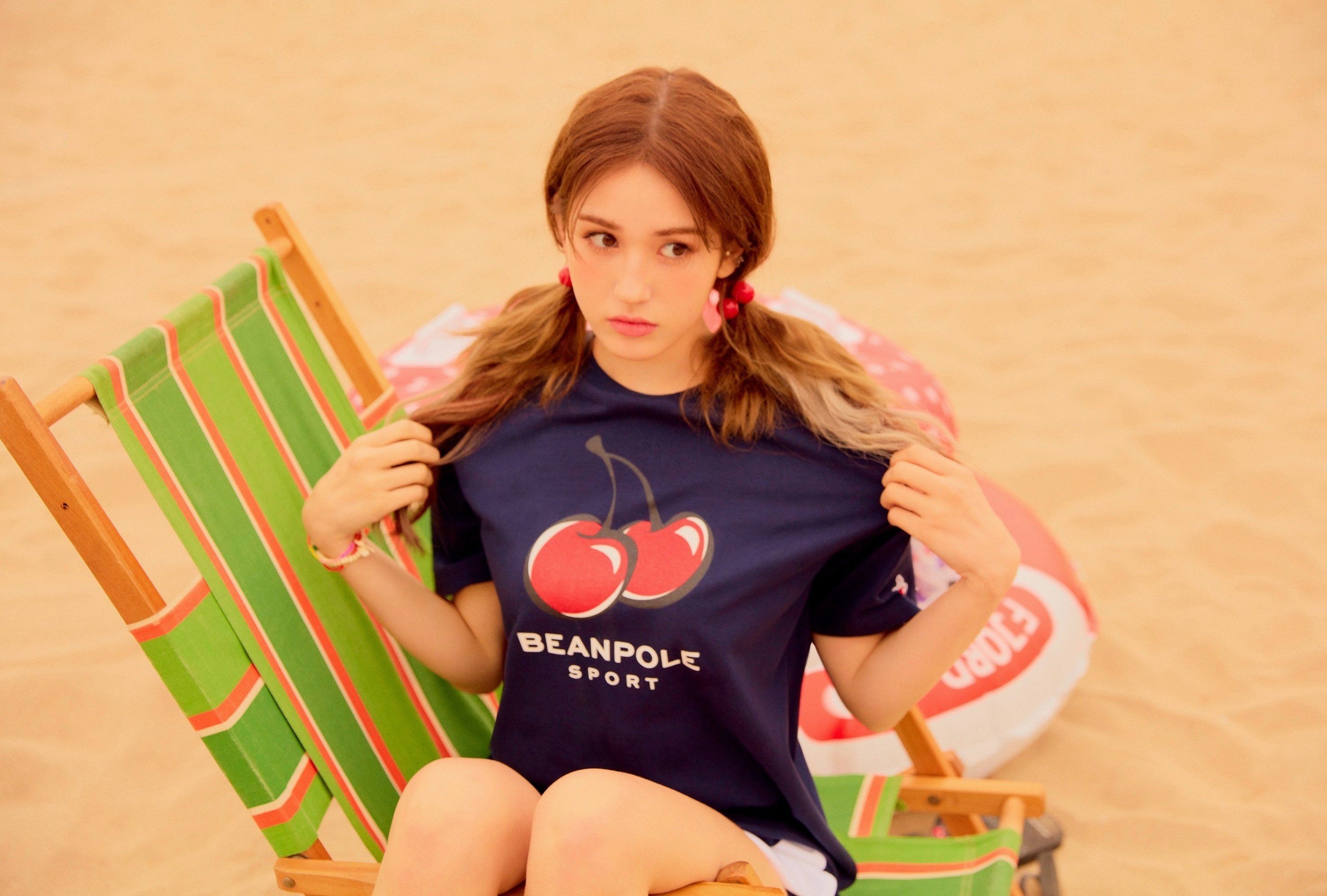 Jeon Somi K-Pop Singer Wallpapers