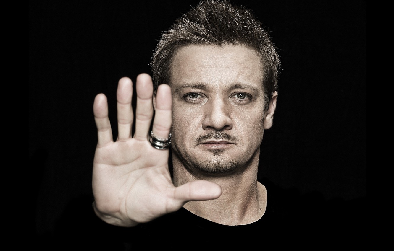 Jeremy Renner Wallpapers