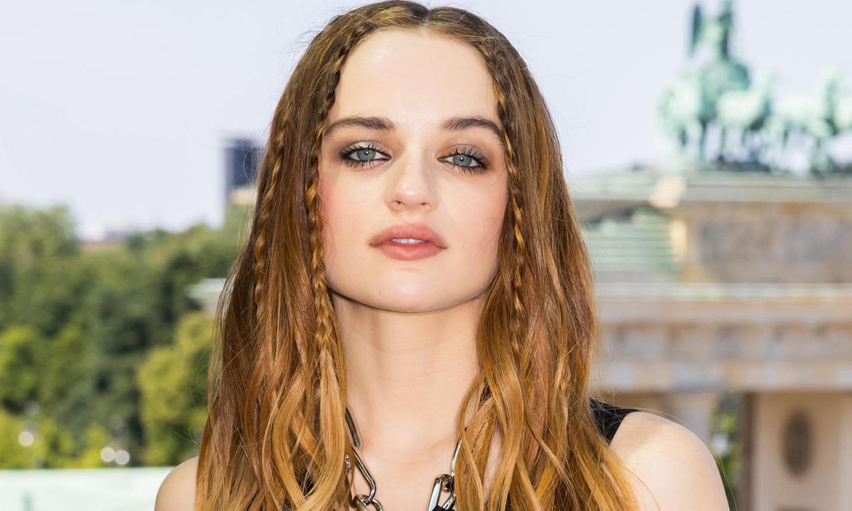 Joey King long Hair Wallpapers