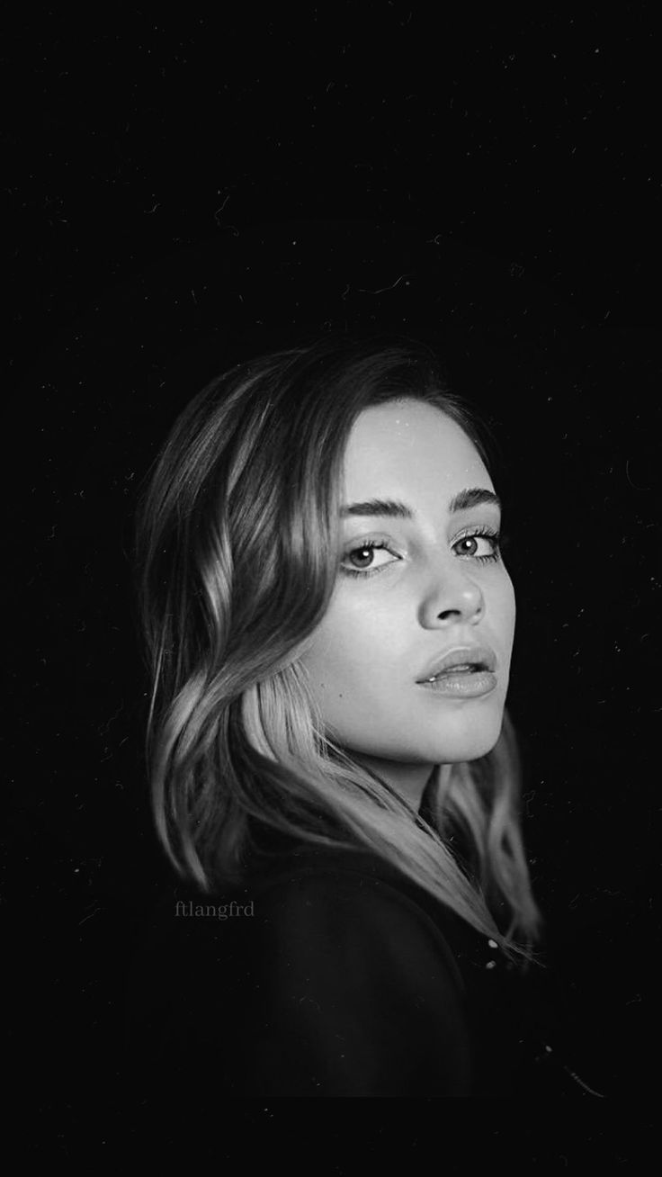 Josephine Langford Monochrome Face Wallpapers