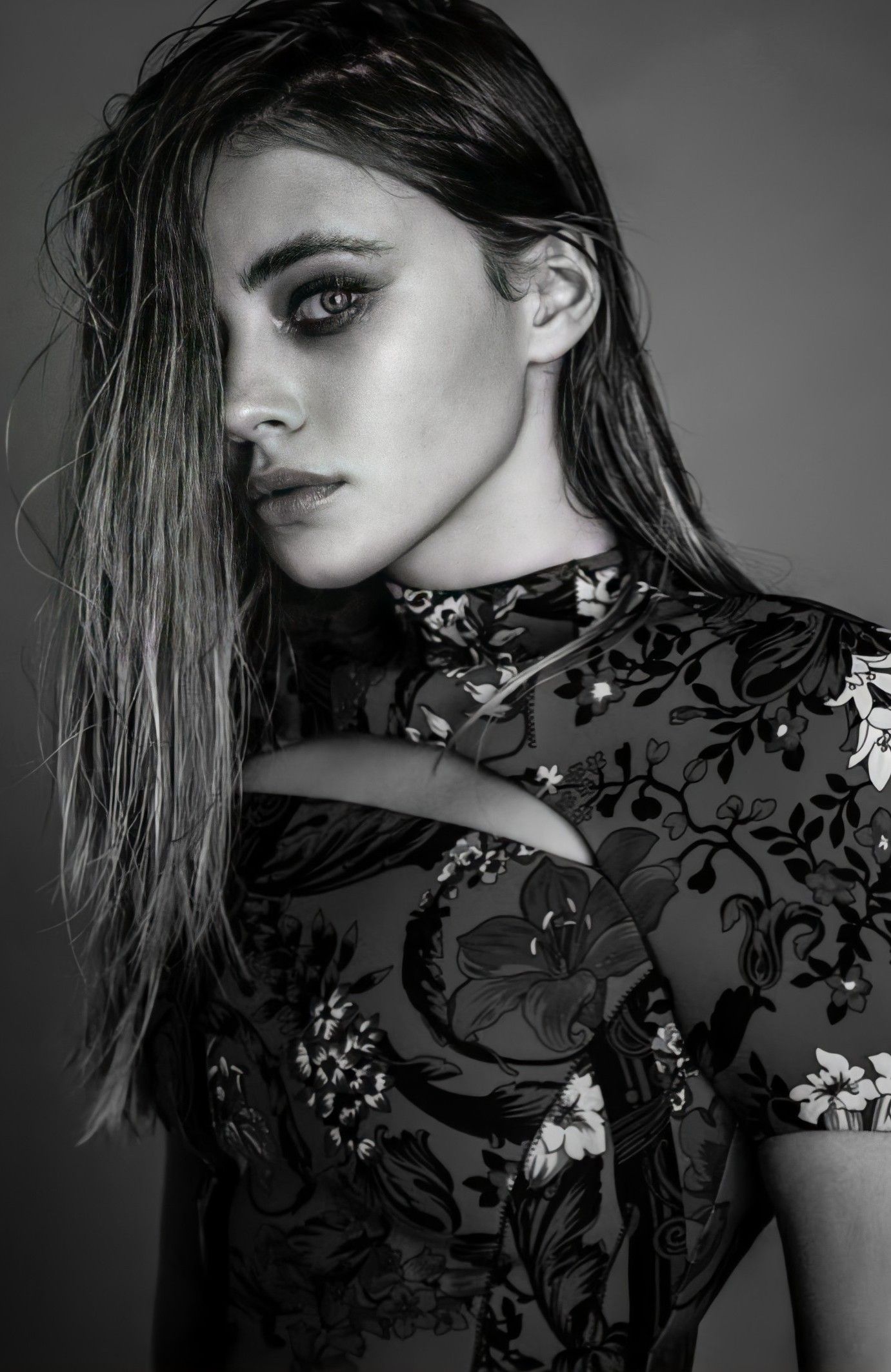 Josephine Langford Monochrome Face Wallpapers