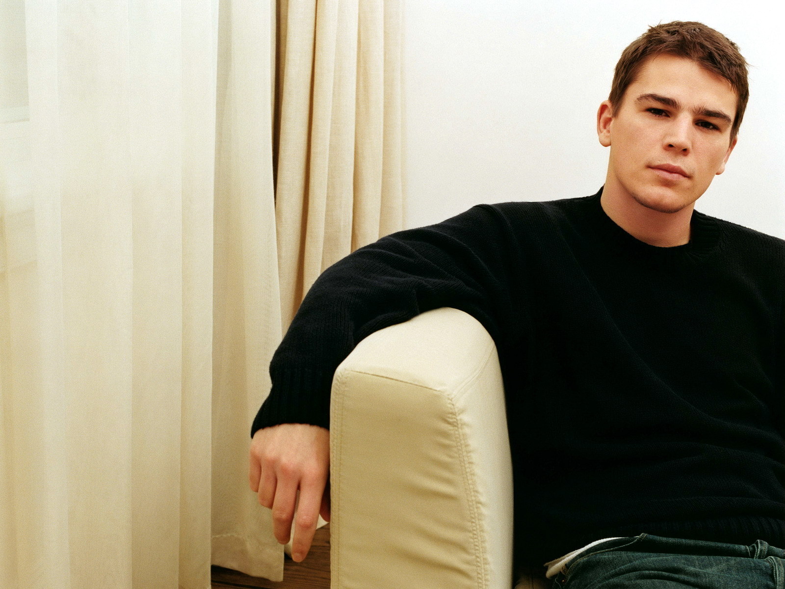 Josh Hartnett Wallpapers