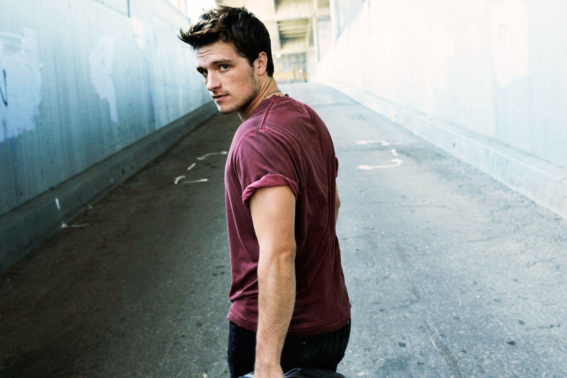 Josh Hutcherson Wallpapers