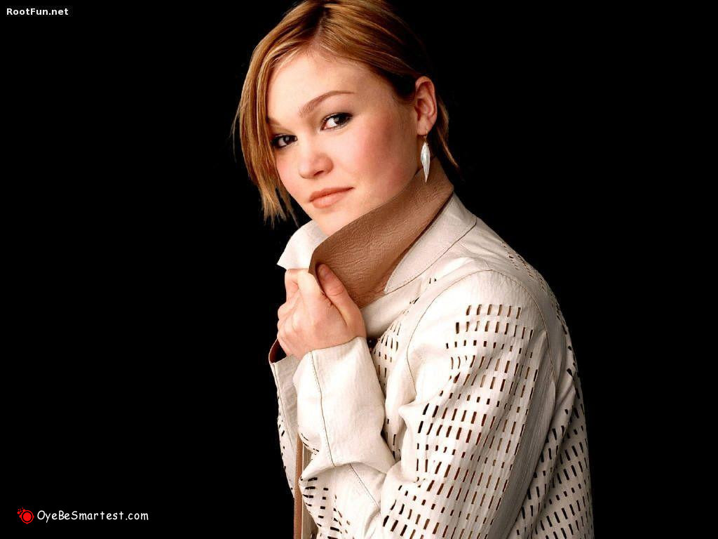 Julia Stiles Wallpapers