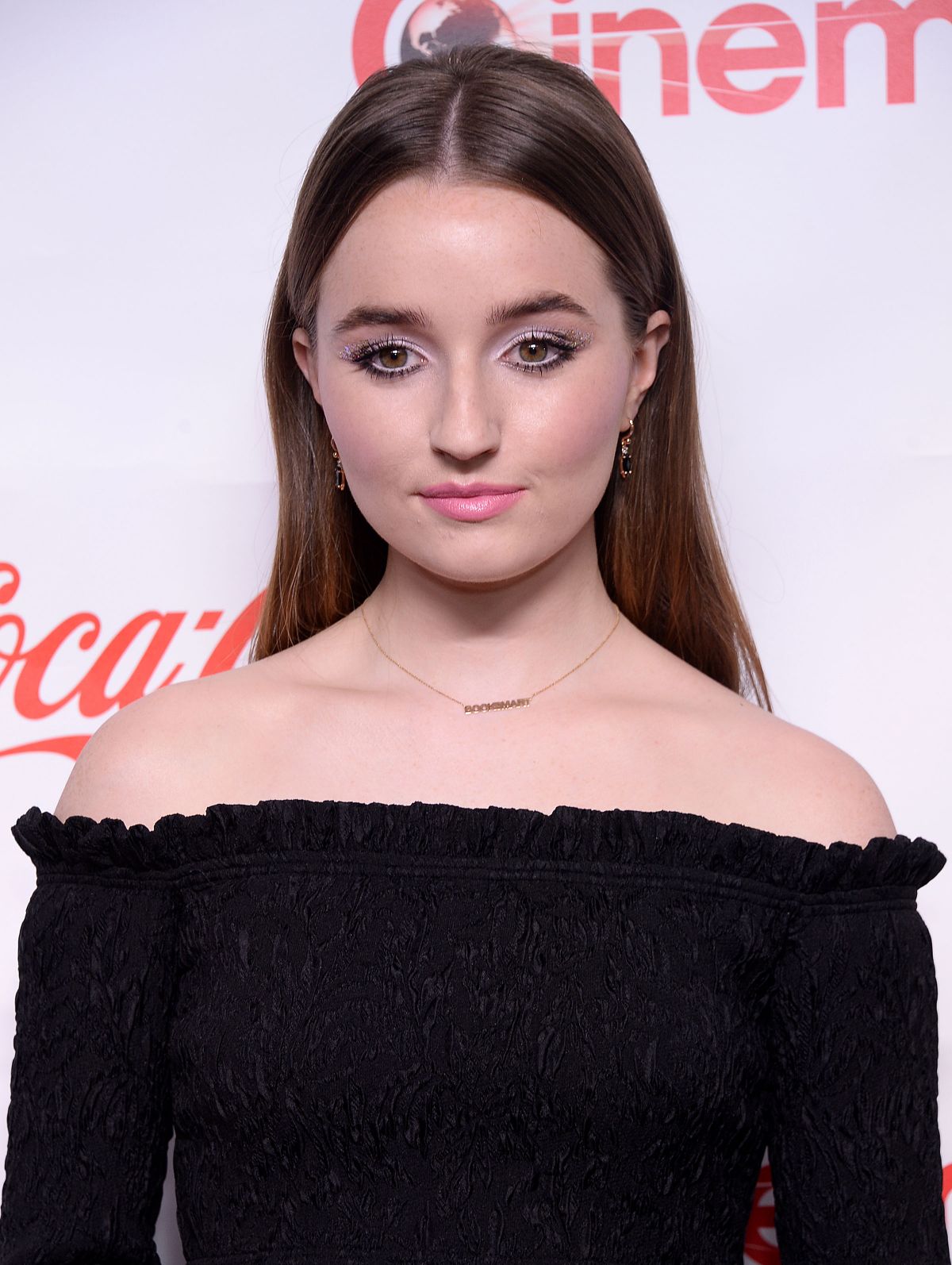 Kaitlyn Dever 2019 Wallpapers